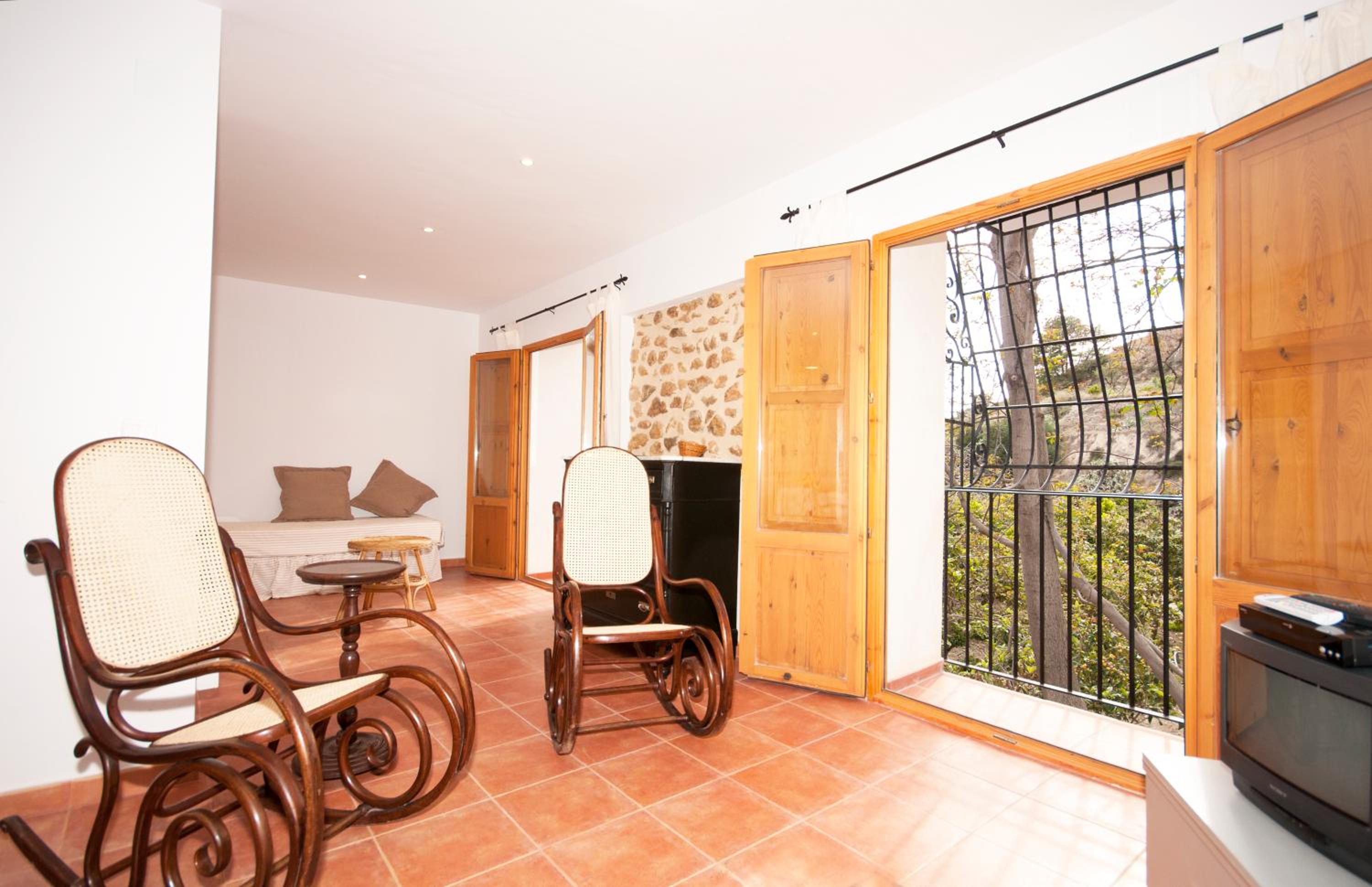 Apartment with Garden View - Photo 3