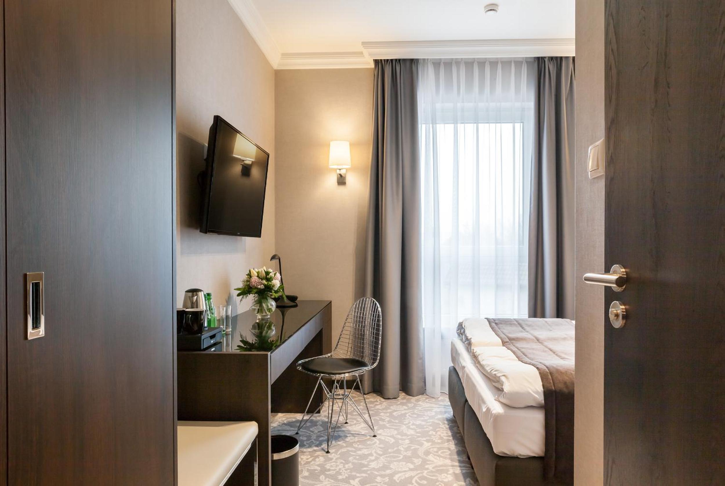 Standard Double or Twin Room photo 1