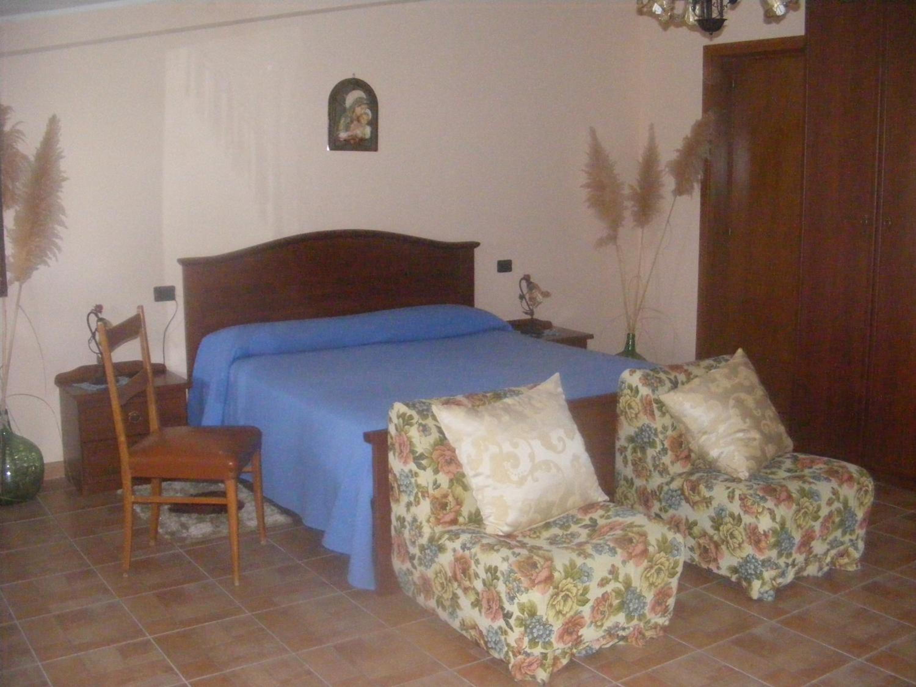Quadruple Room - Photo 1