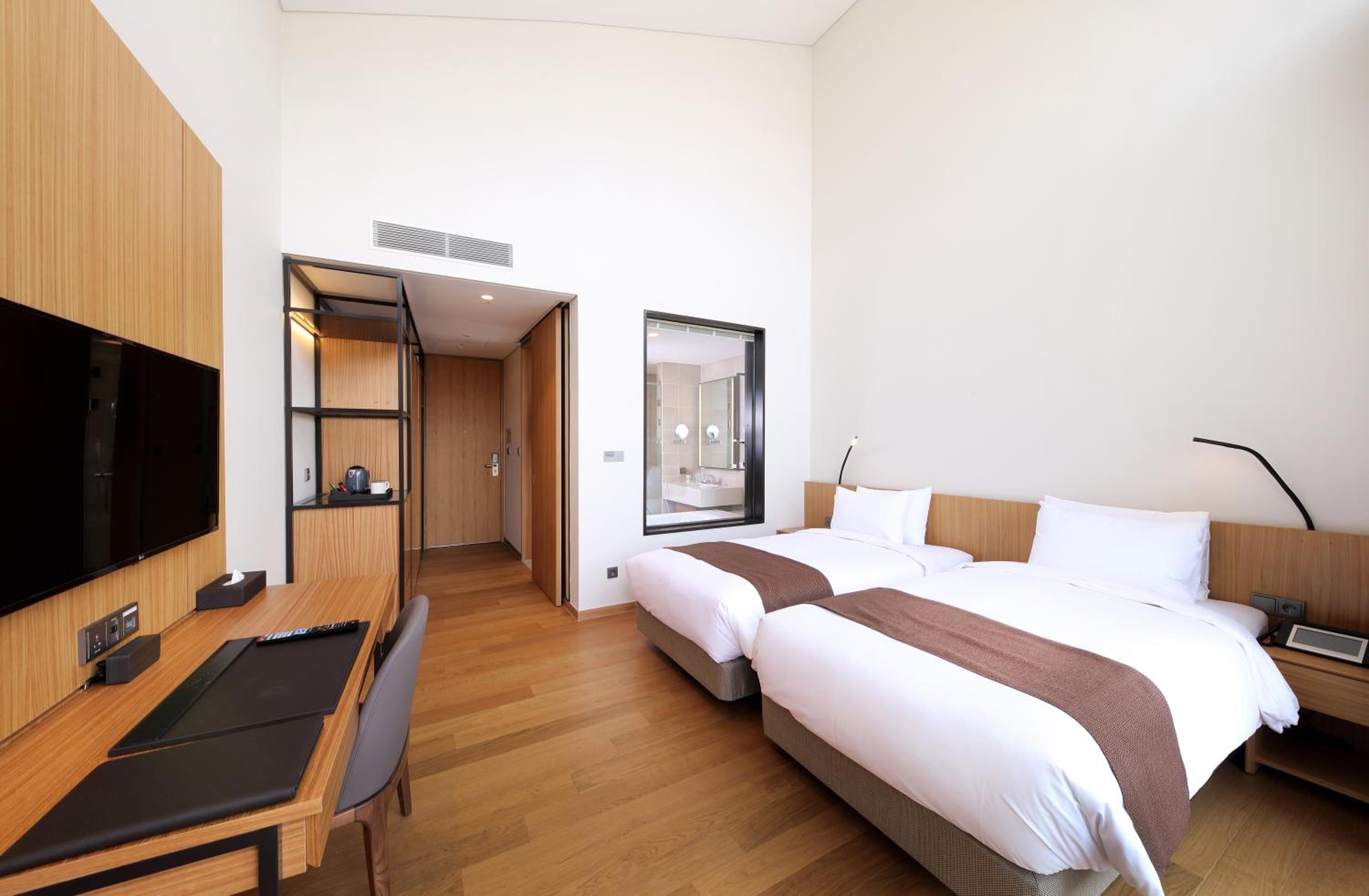 Deluxe Twin Room photo 3