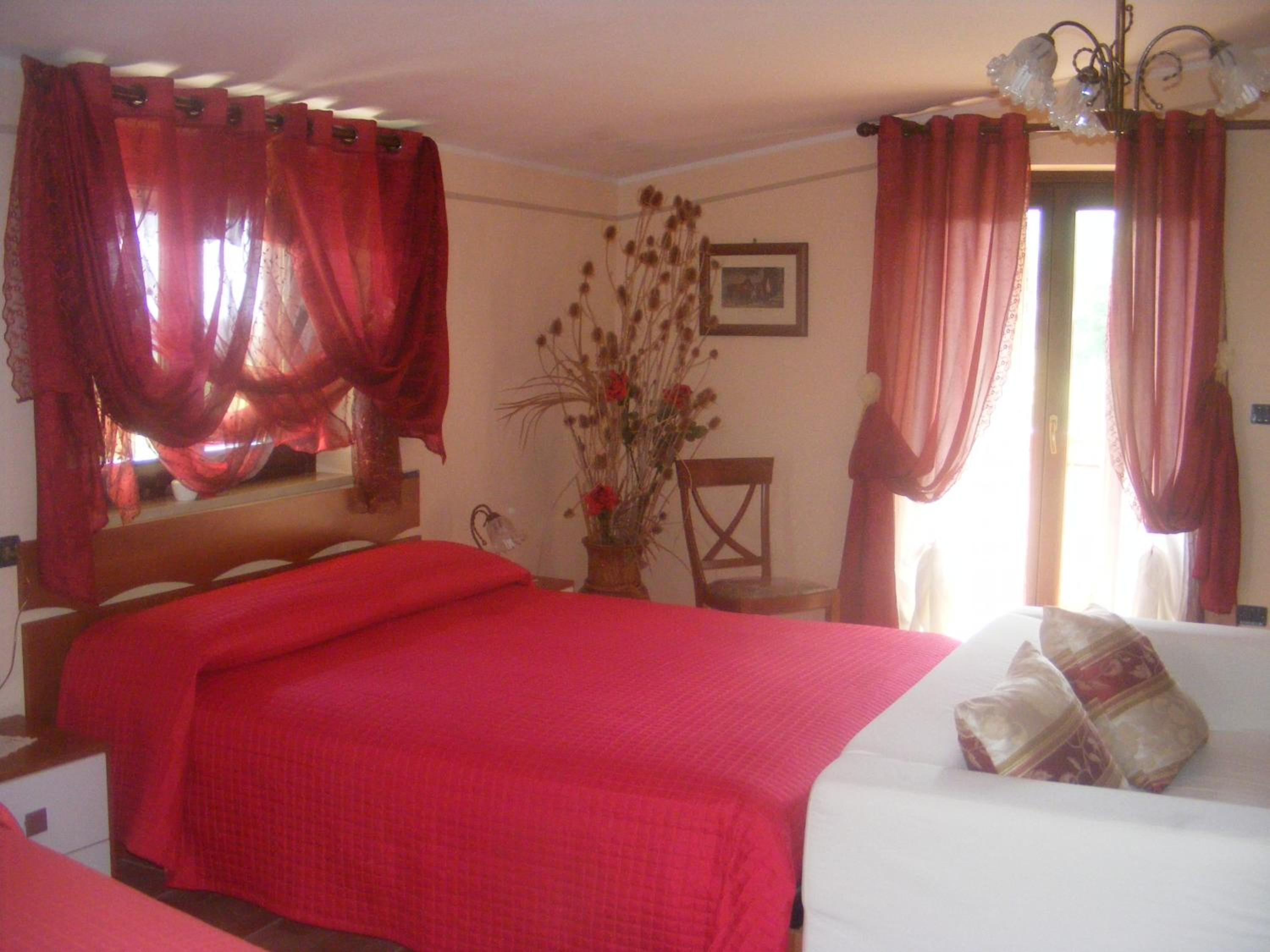 Triple Room - Photo 1
