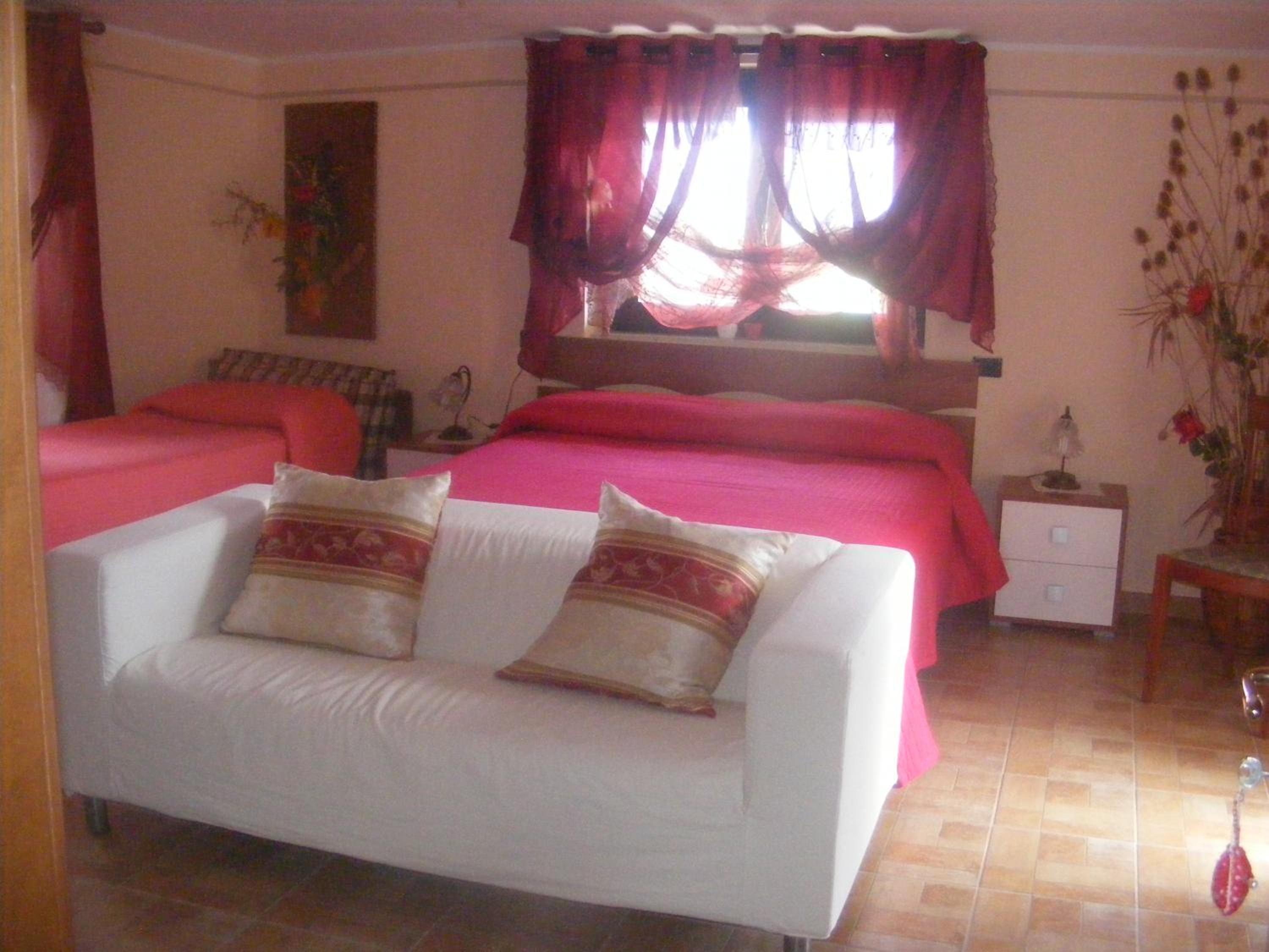 Triple Room - Photo 10