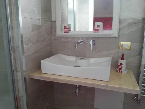 Quadruple Room with Private Bathroom photo 3