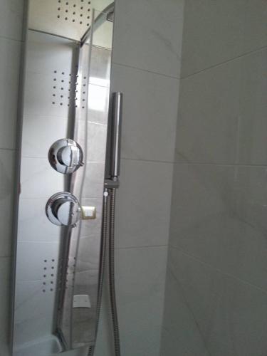 Quadruple Room with Private Bathroom photo 2