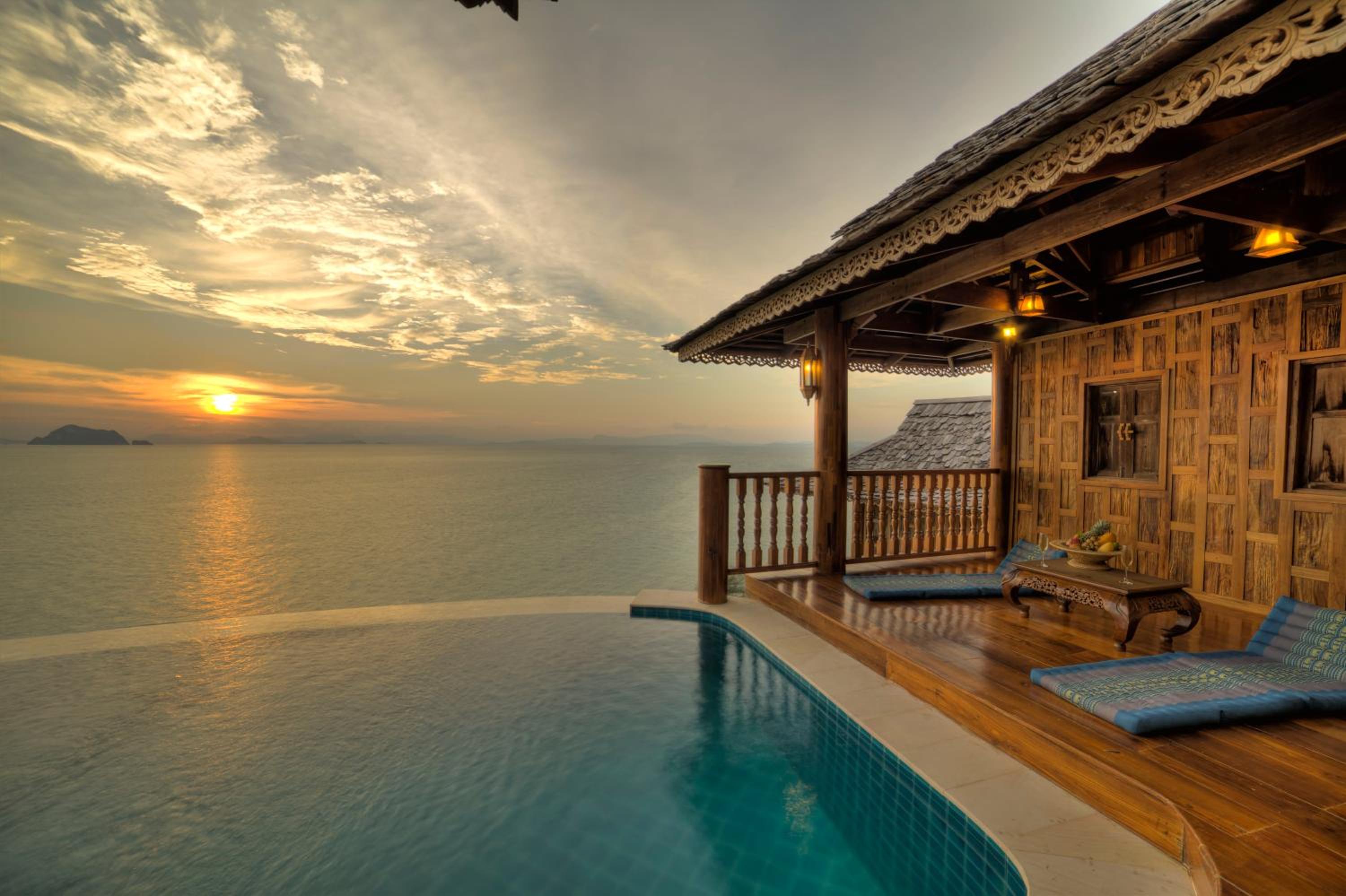 Royal Grand Pool Villa with FREE THB 2,000 Net Resort Credit per night - Photo 2