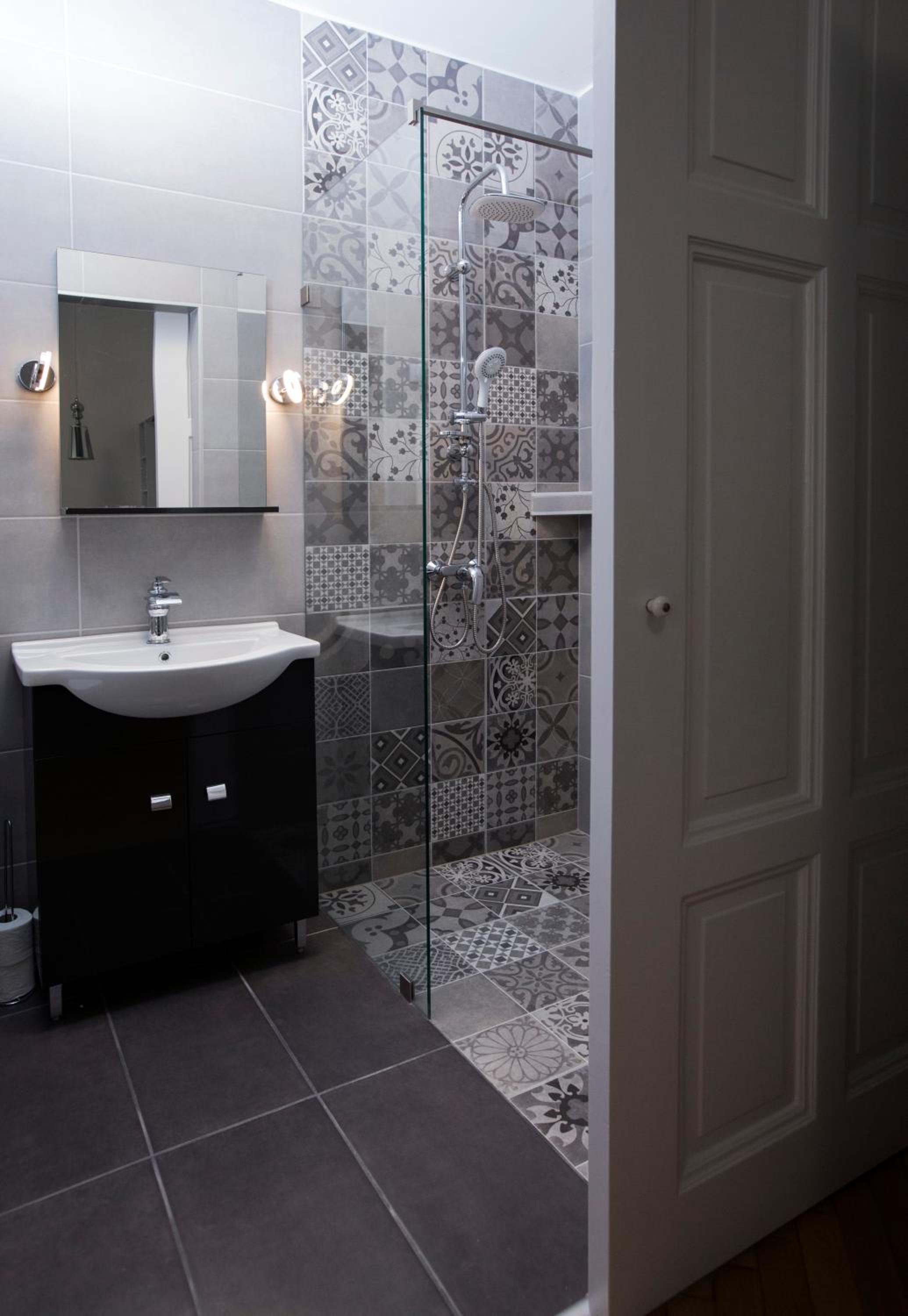 Studio Apartment - Photo 9