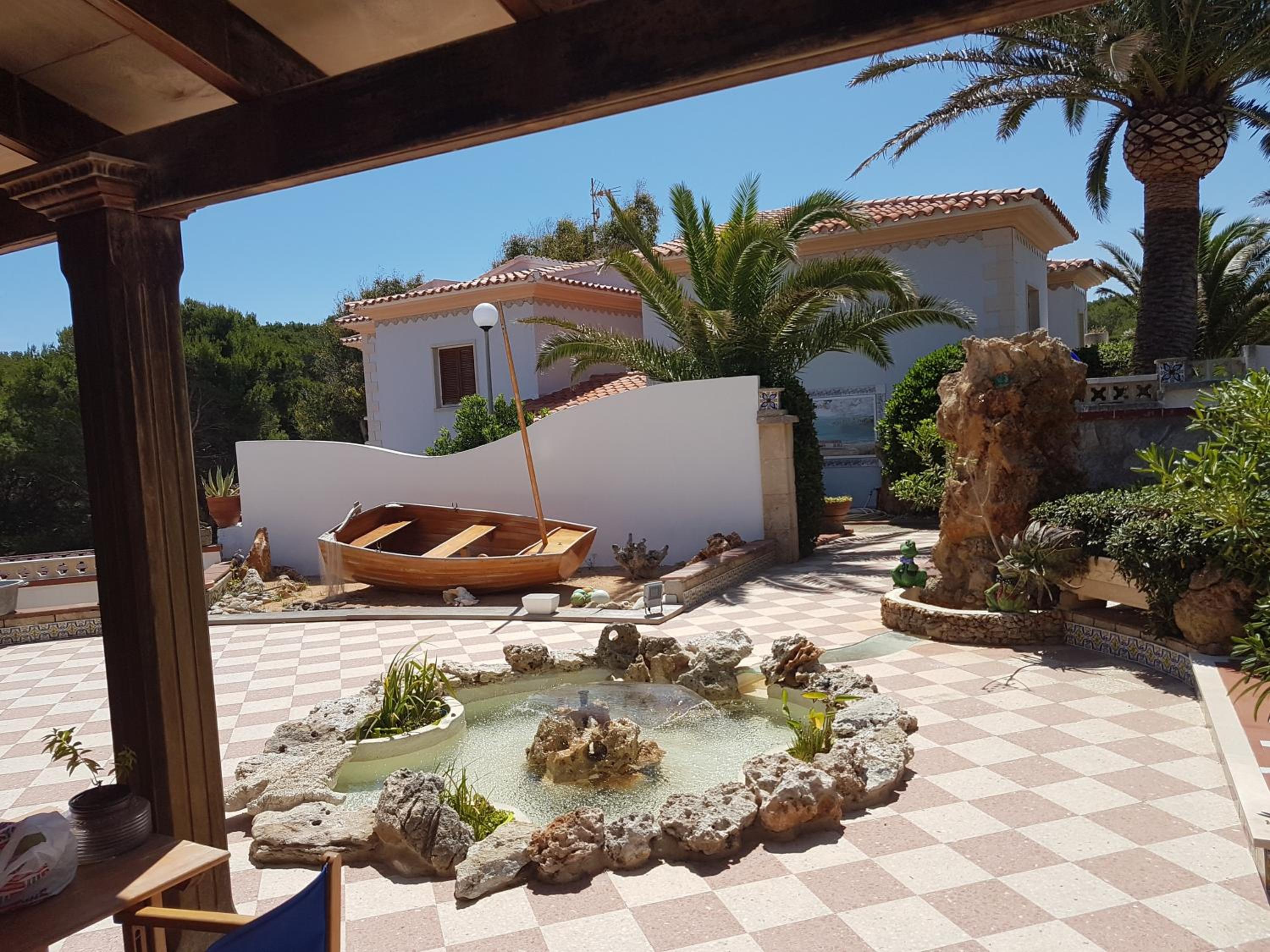 Three-Bedroom Apartment with Garden View (6 Adults)