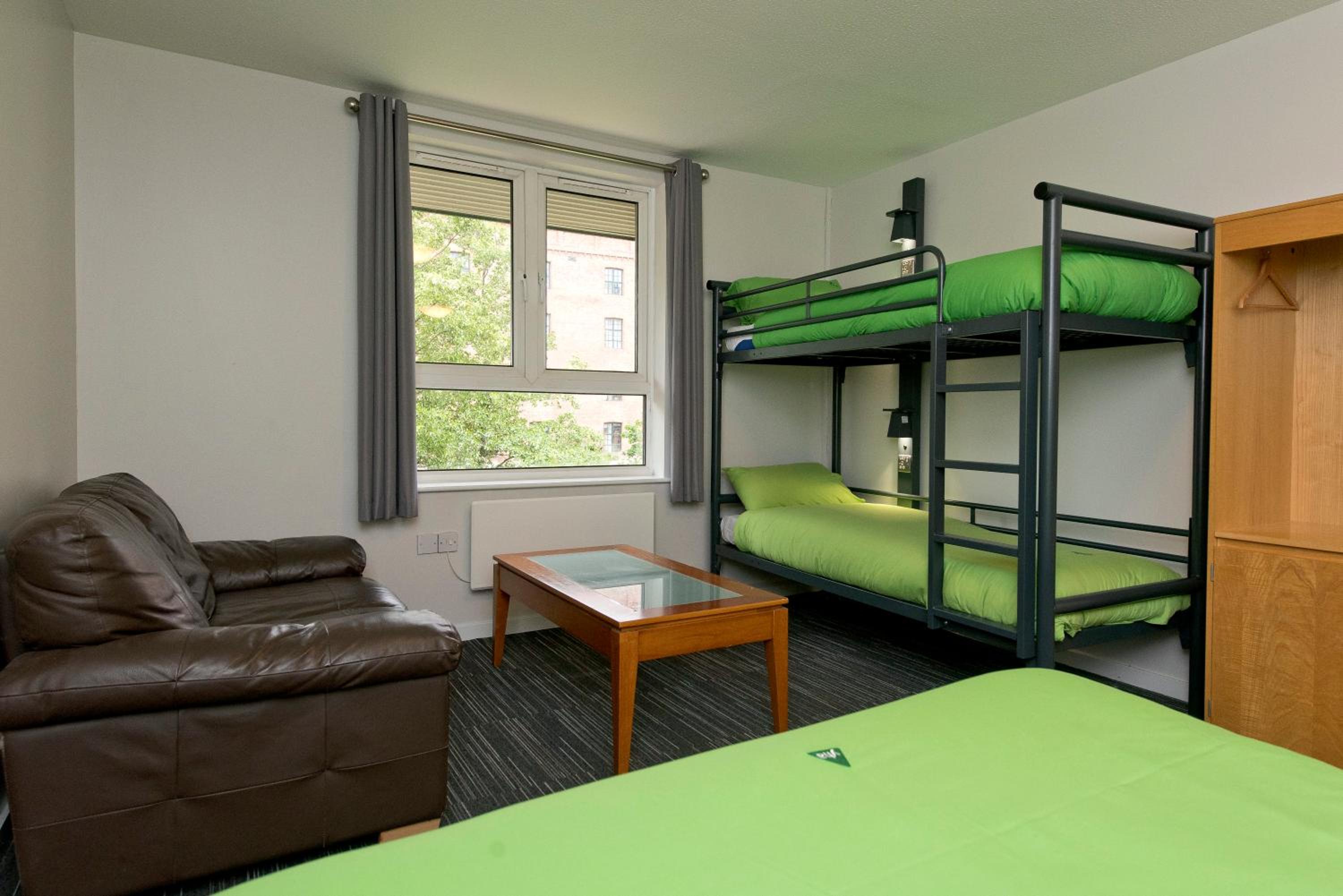 6 Bed Double Private Room Ensuite photo 1