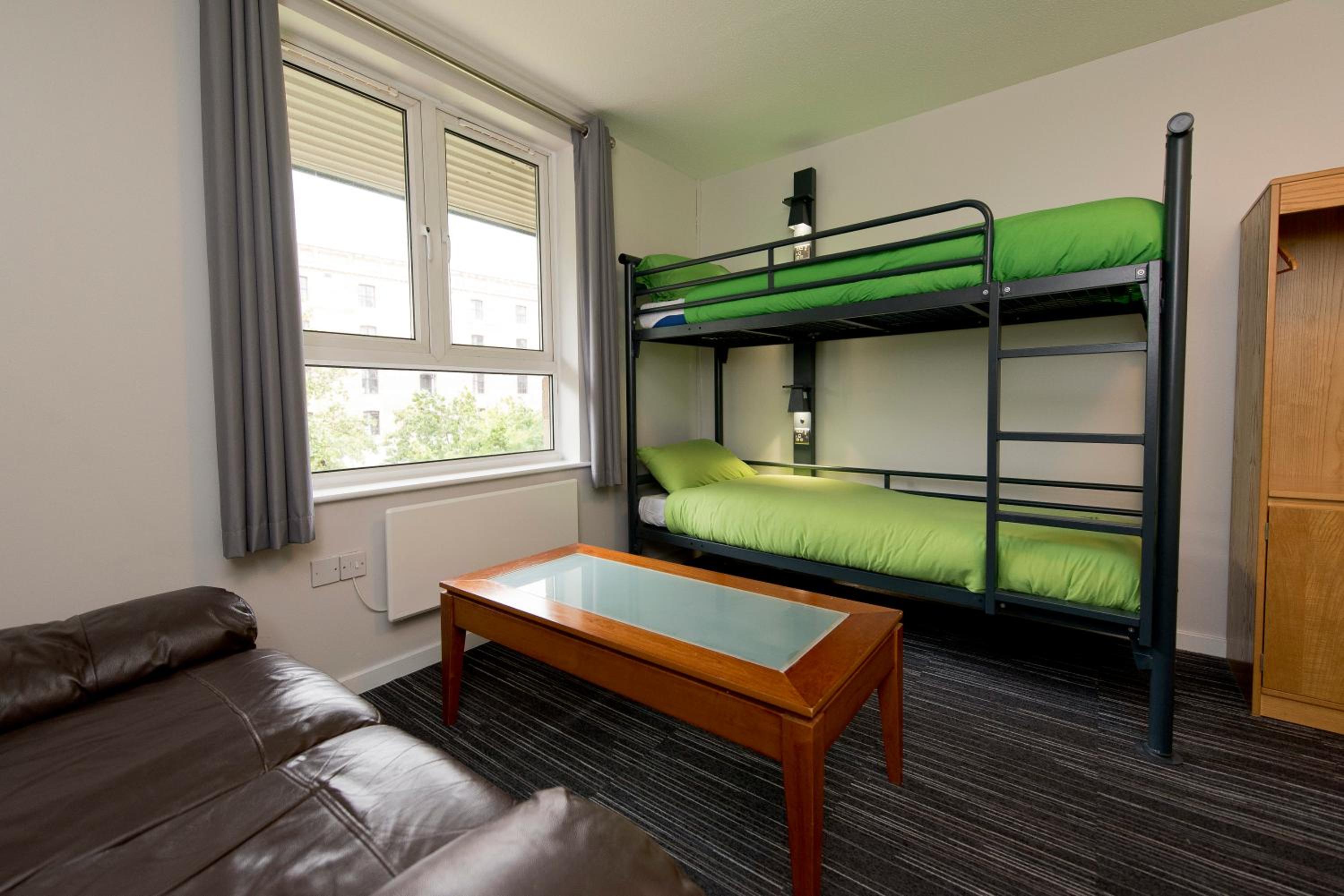 6 Bed Double Private Room Ensuite photo 2
