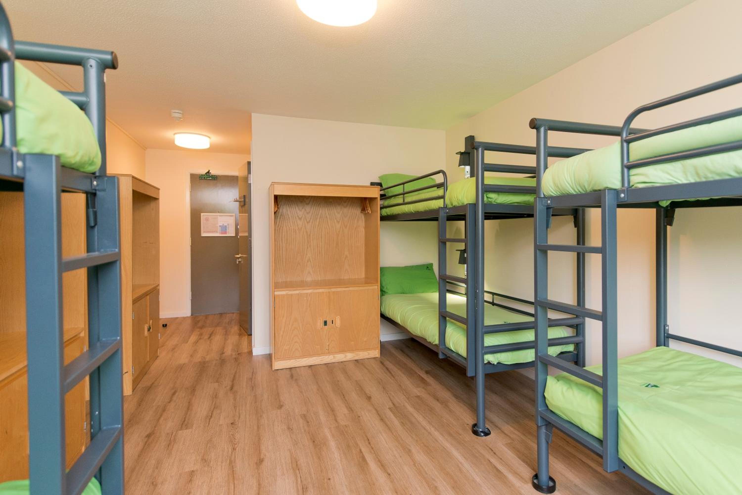 Bunk Bed in Female Dormitory Room with Shared Bathroom photo 3