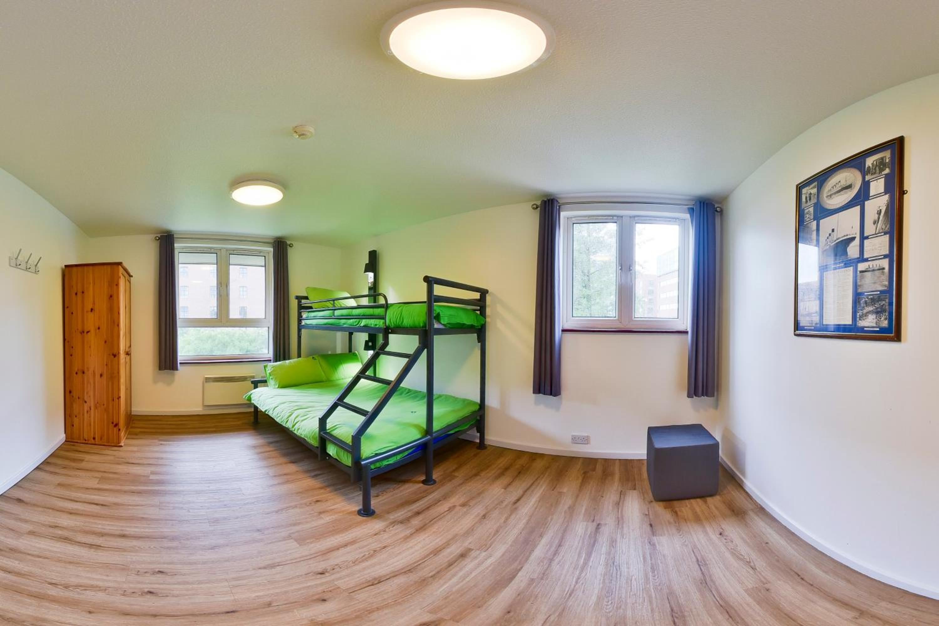 3 Bed Double Private Room Shared Bathroom photo 1