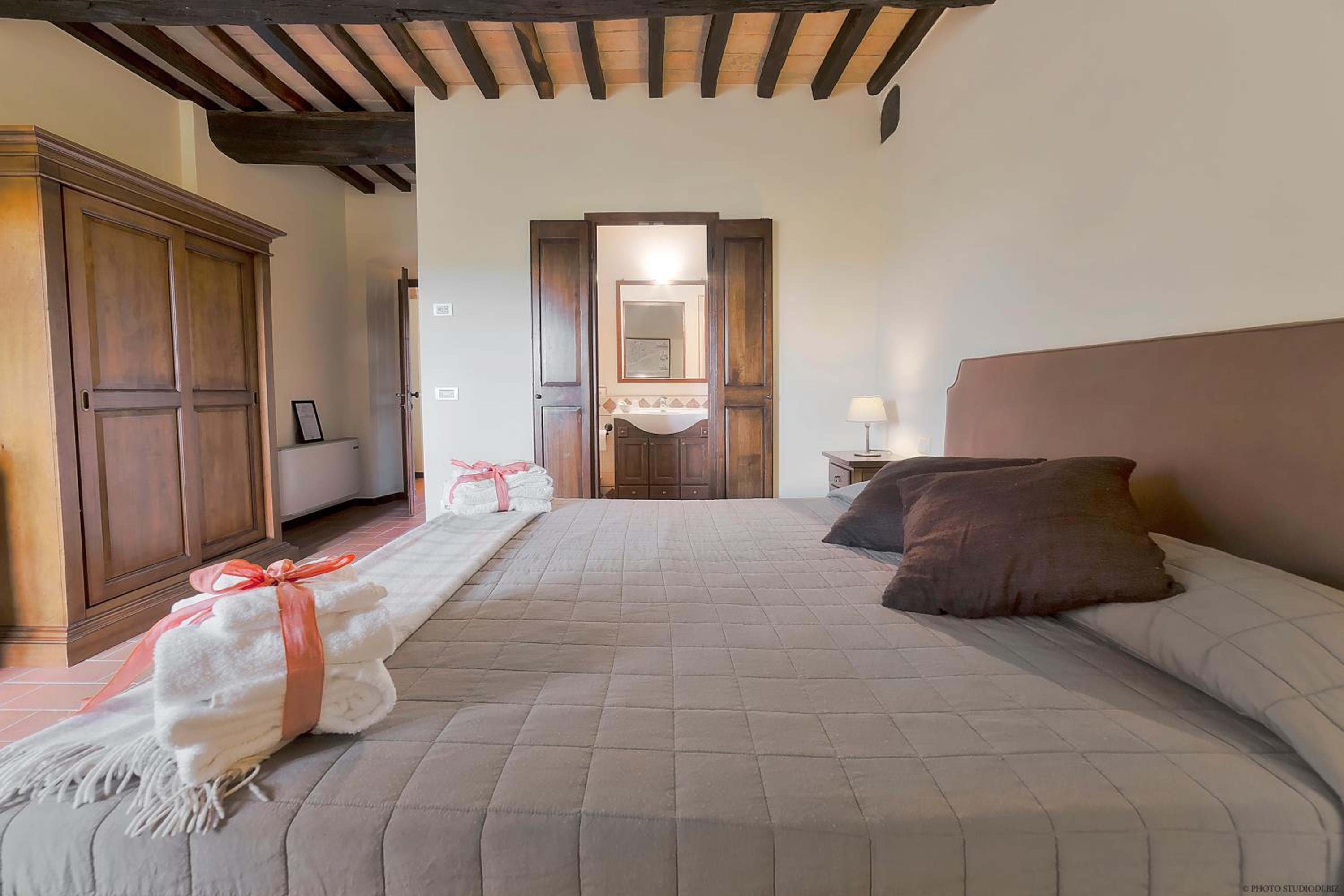 Three-Bedroom Apartment - Photo 15