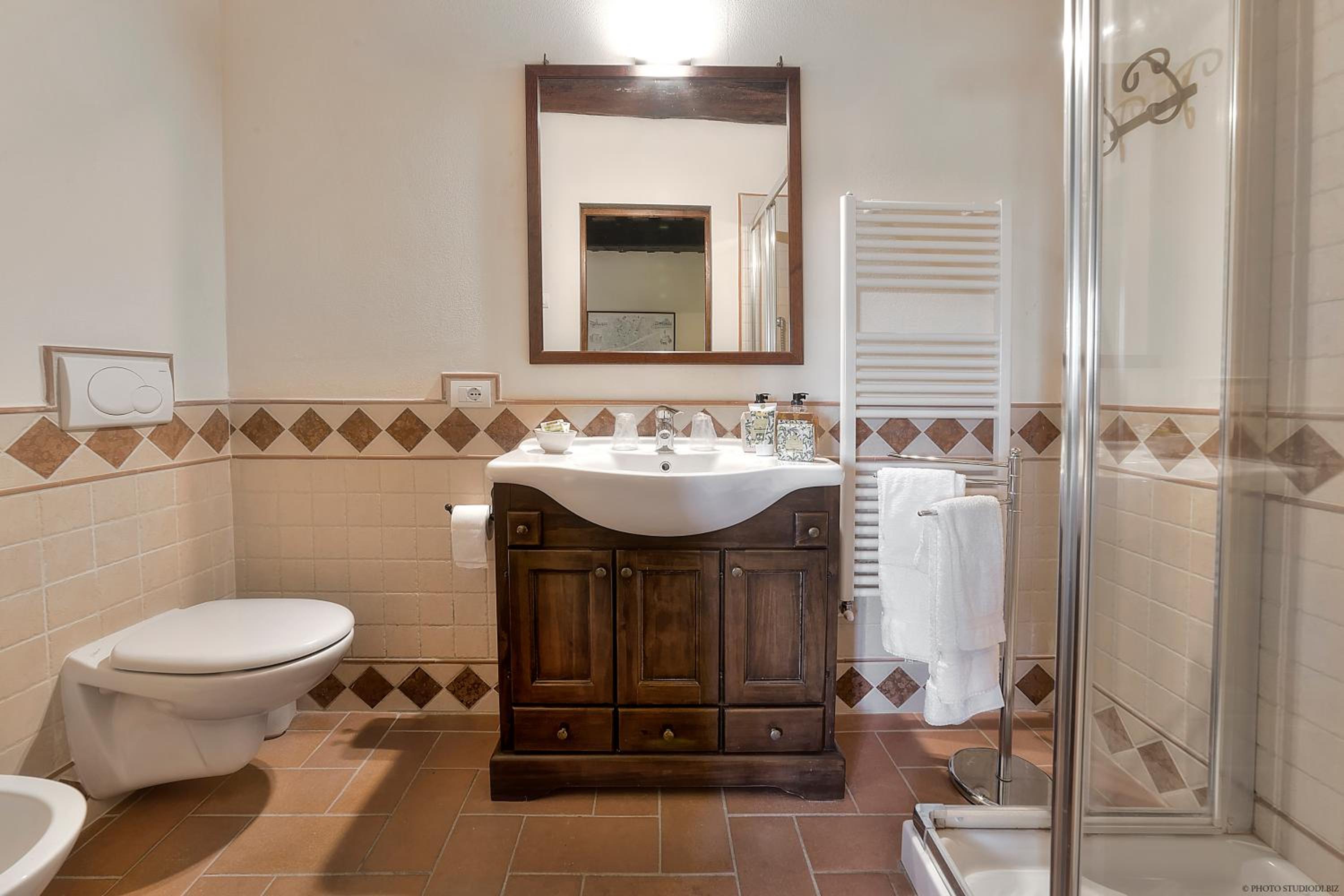 Three-Bedroom Apartment - Photo 16