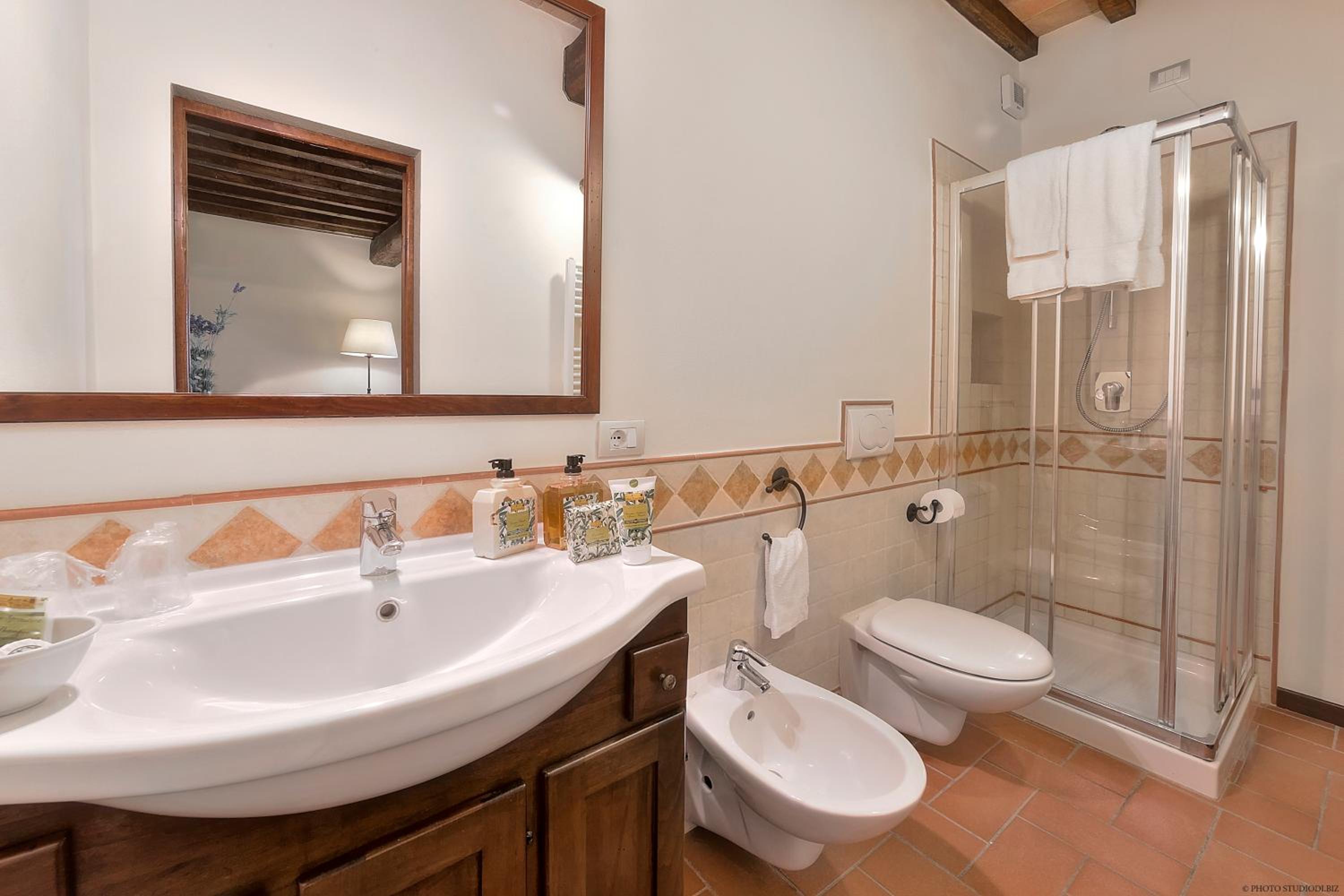 Three-Bedroom Apartment - Photo 10