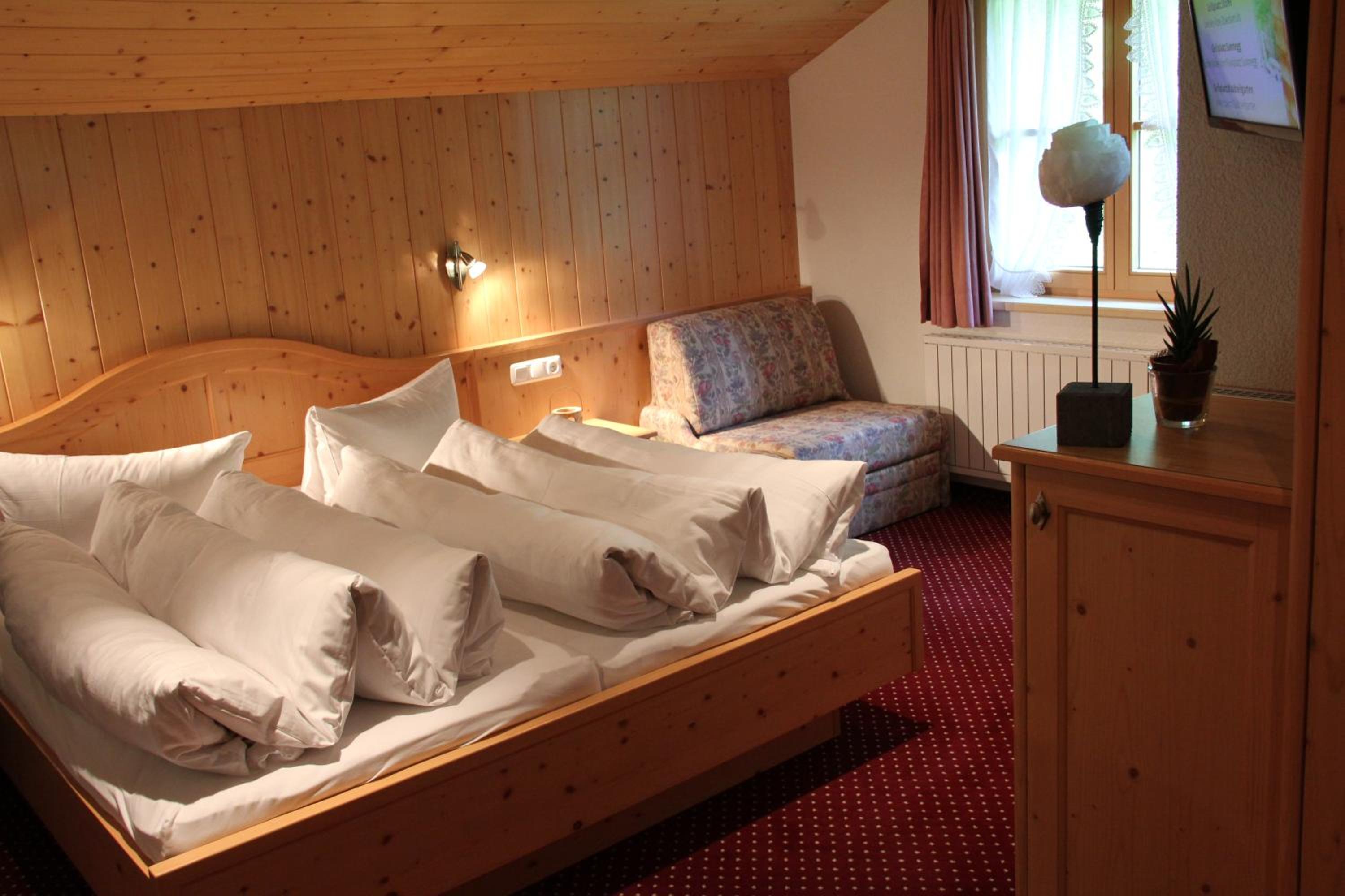  Two-Bedroom Apartment with Balcony (4 -7 Adults)