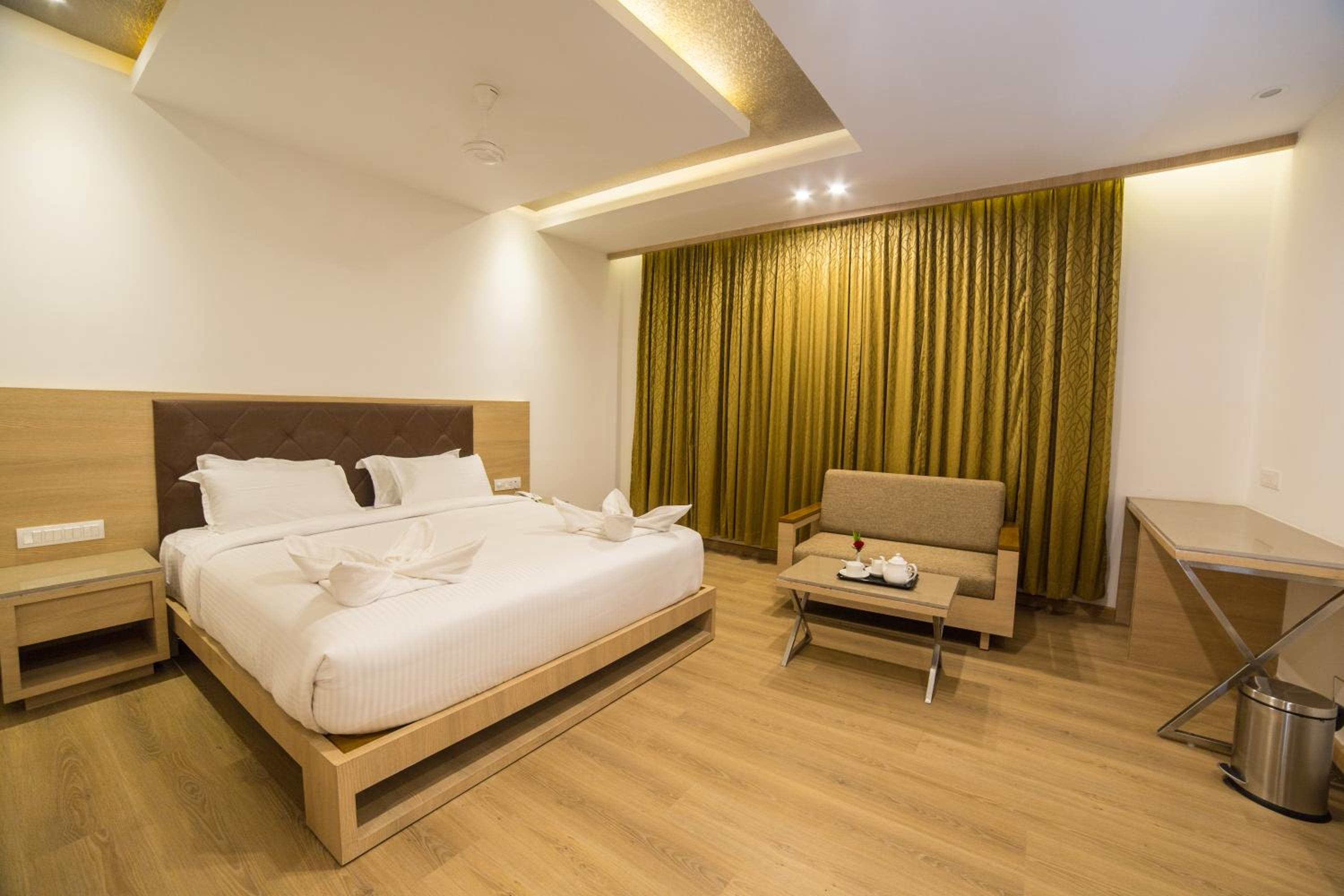 Deluxe Double or Twin Room photo 2