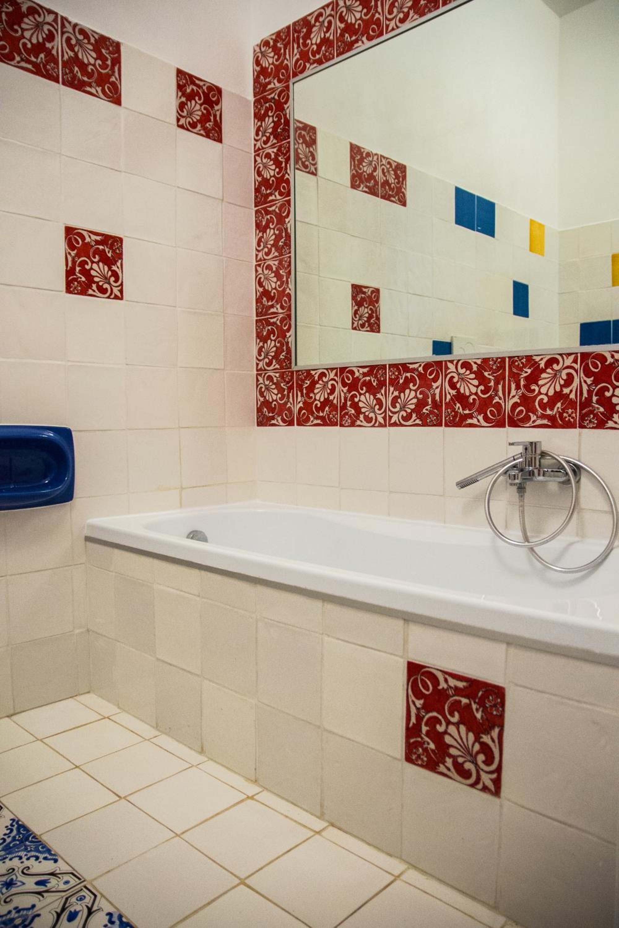Deluxe Double or Twin Room with Garden View photo 3