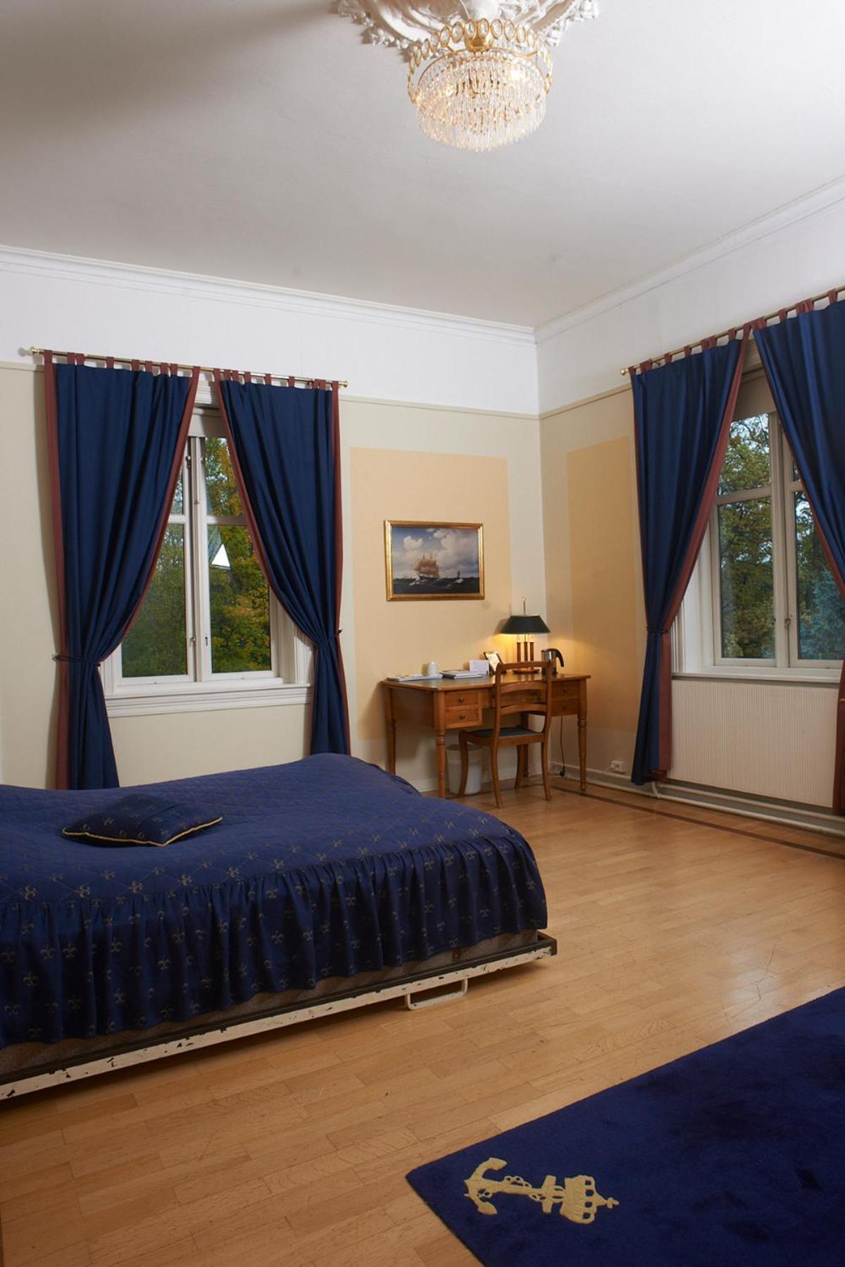 Deluxe Queen Room - Photo 3
