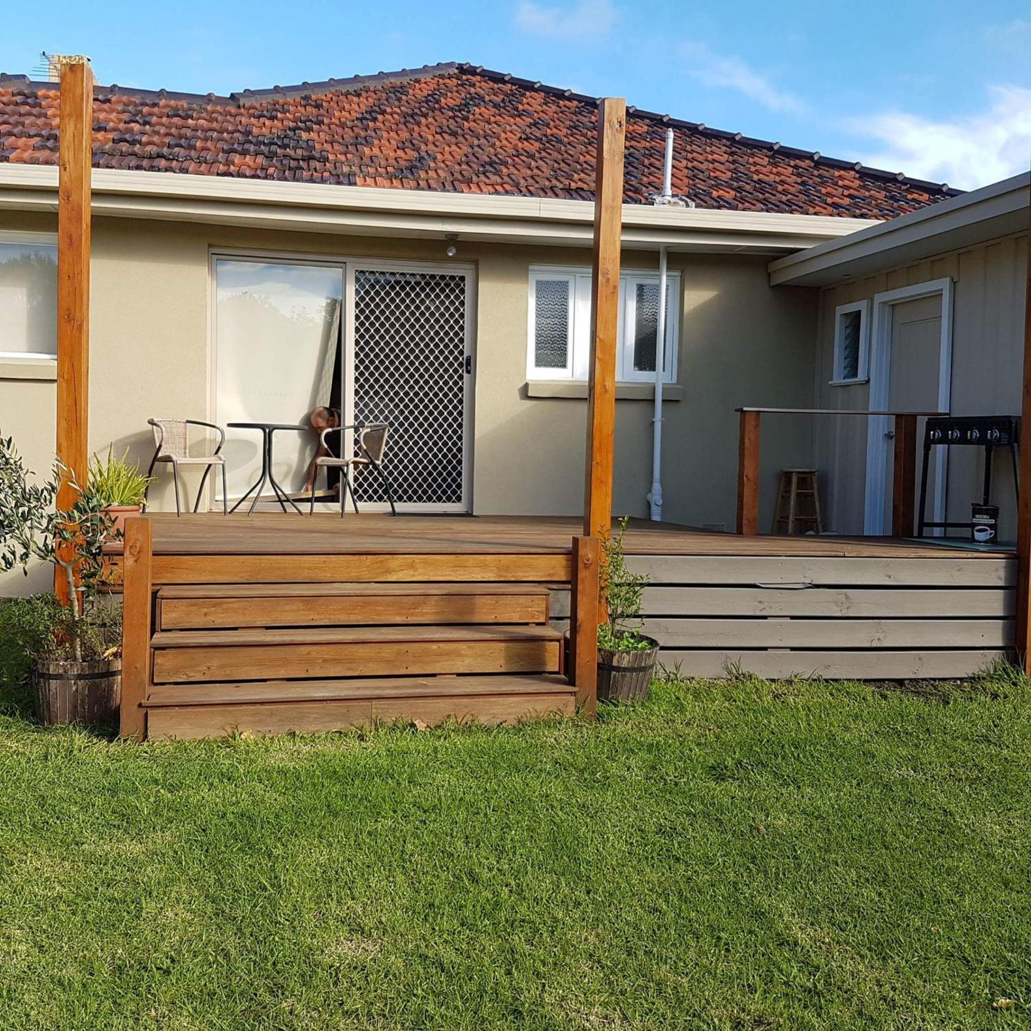 Three-Bedroom House photo 2