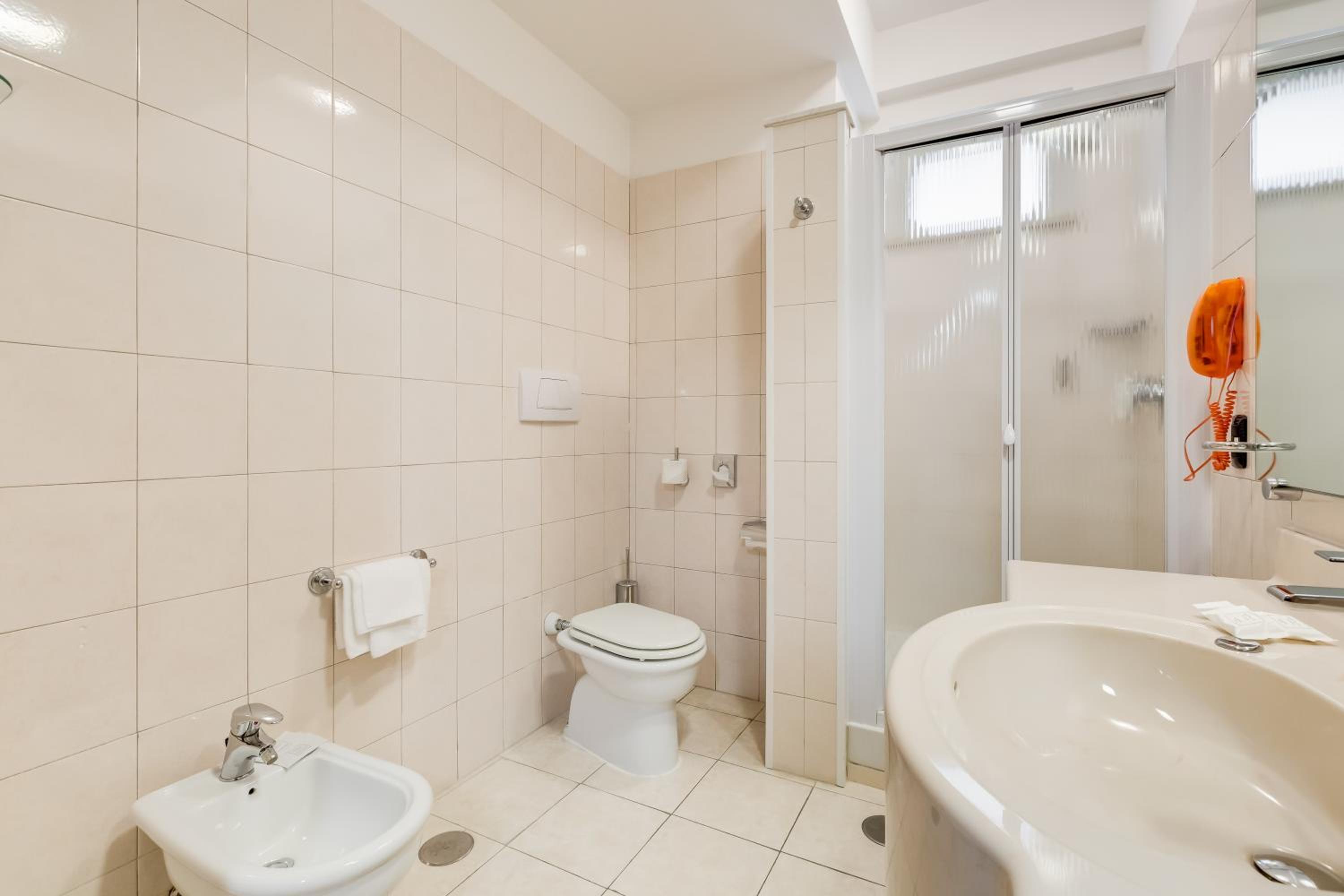 Comfort King Room - Photo 7