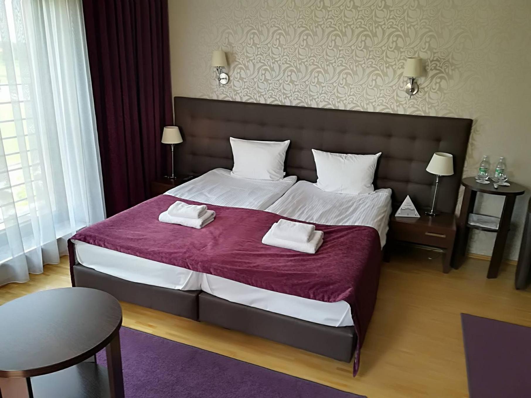 Superior King Room - Photo 2