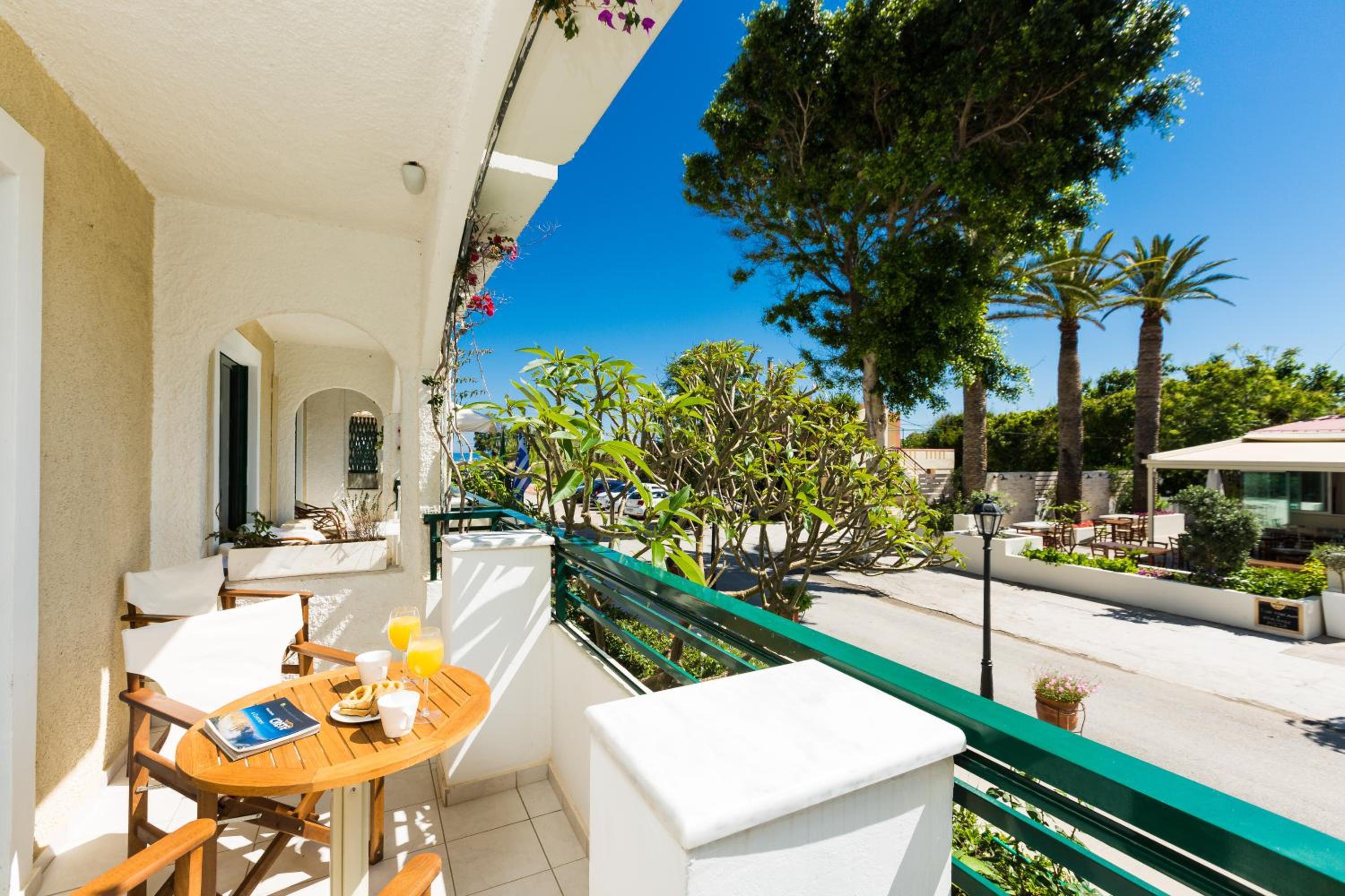 Suite Two-Bedroom Apartment (6 Adults)