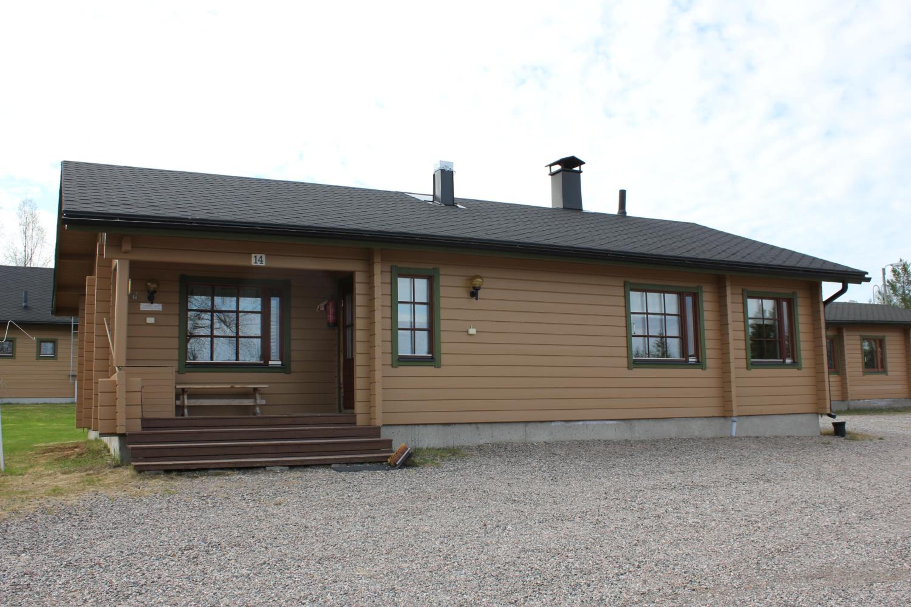 Three-Bedroom Cottage with Sauna photo 2