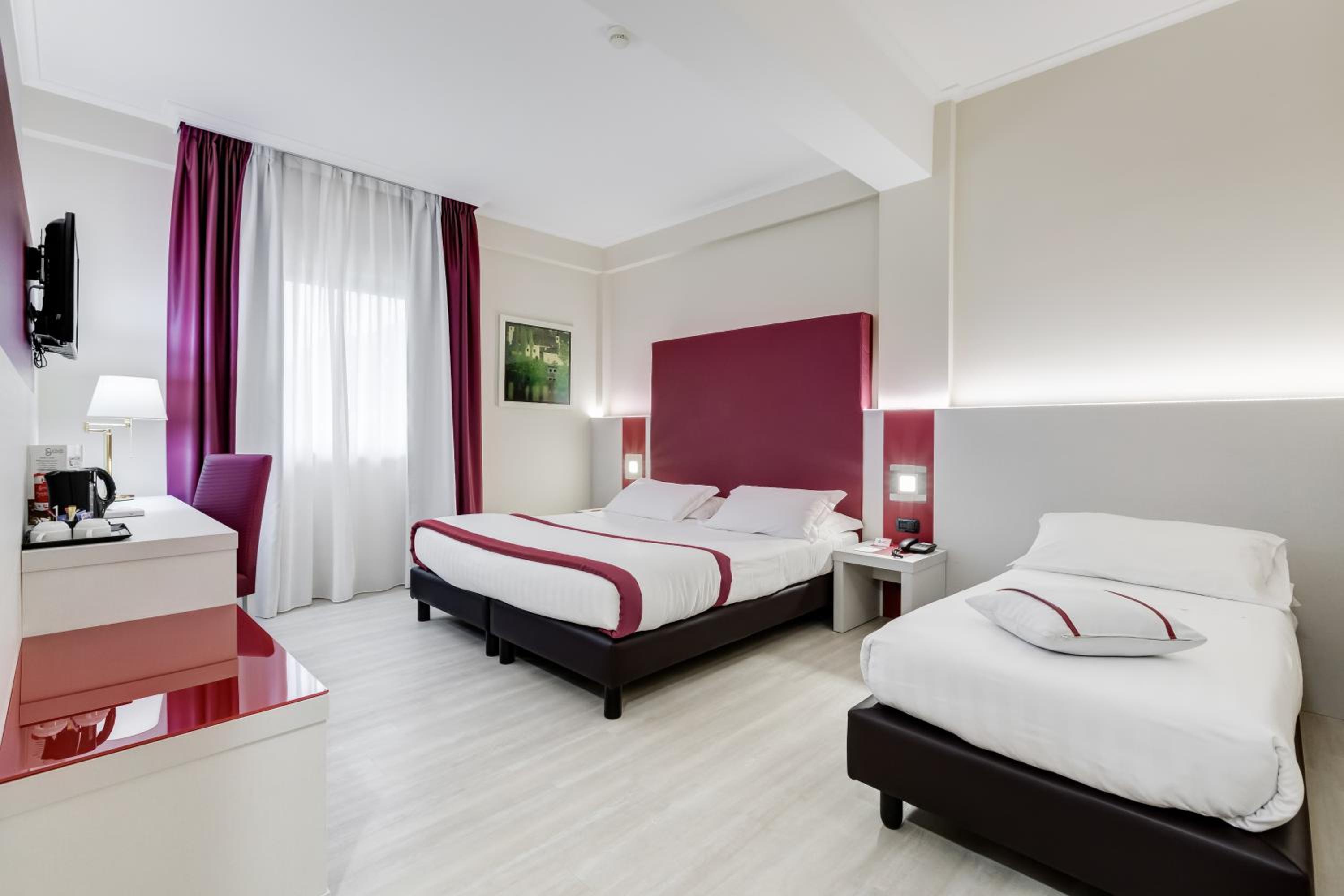 Comfort King Room - Photo 8