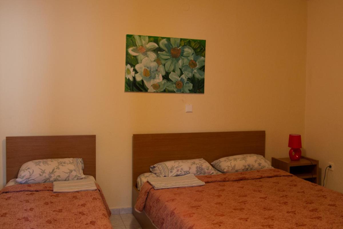 Two-Bedroom Apartment (5 Adults) photo 3