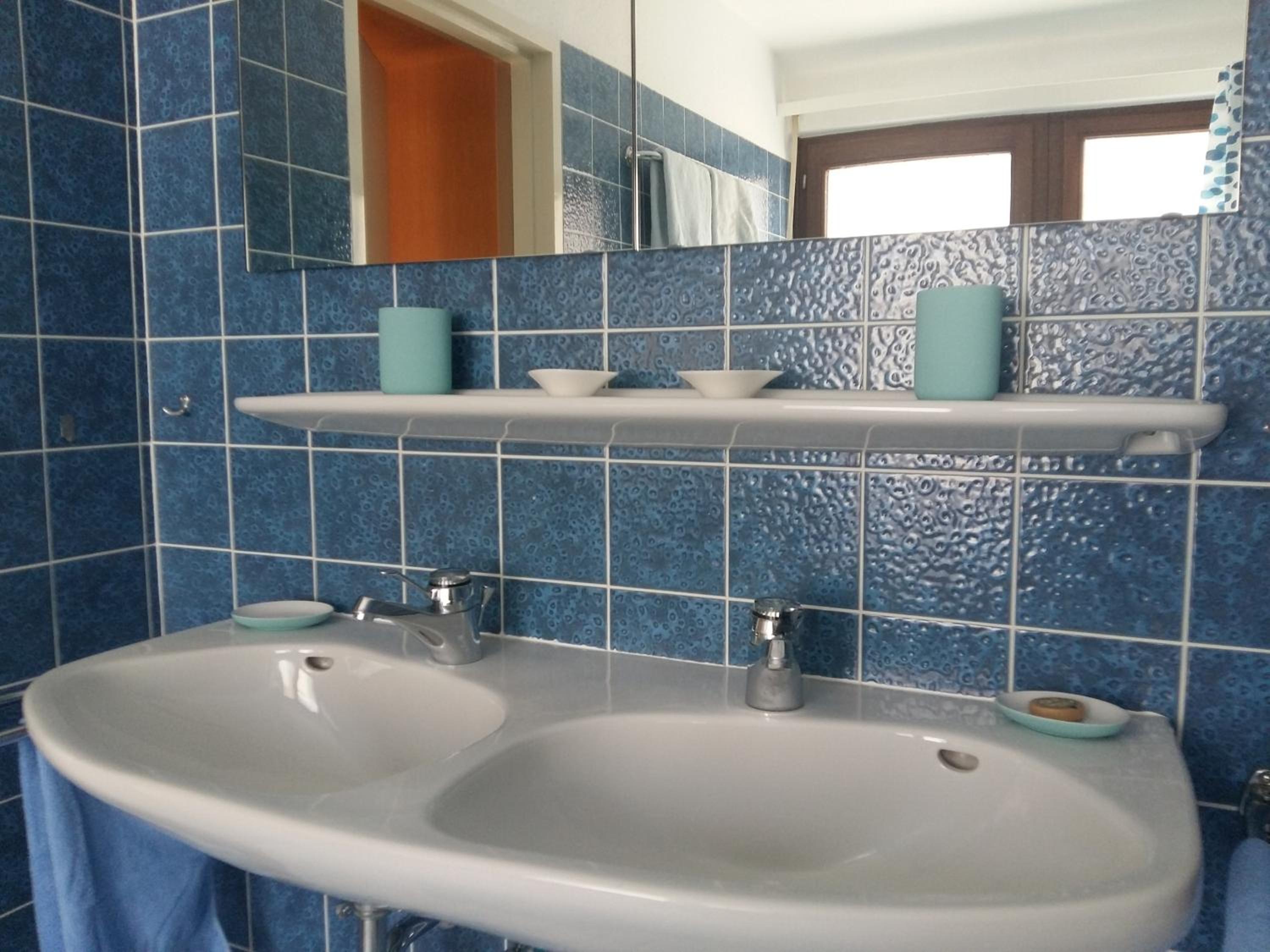 Double Room with Balcony - Photo 5