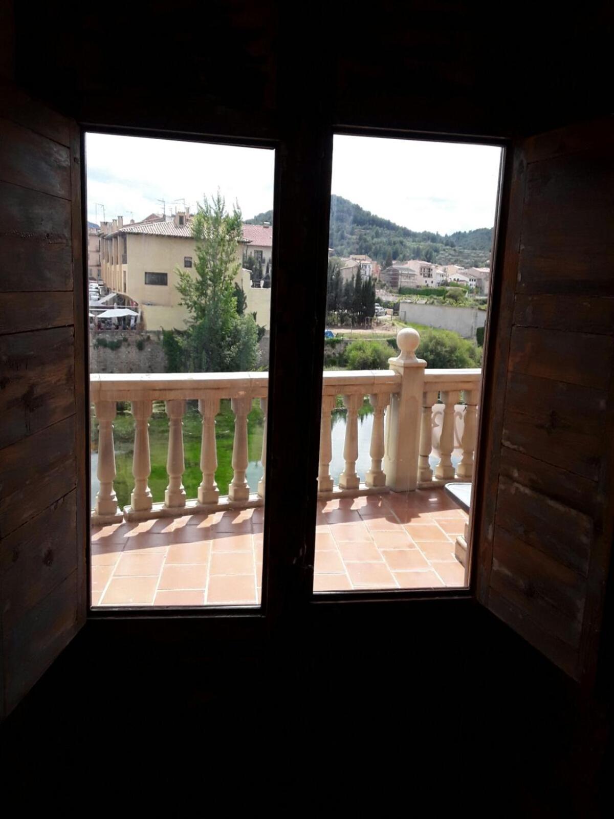 Double Room with Shared Bathroom photo 3