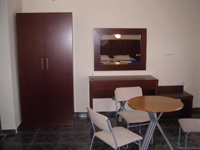 Superior Triple Room photo 2