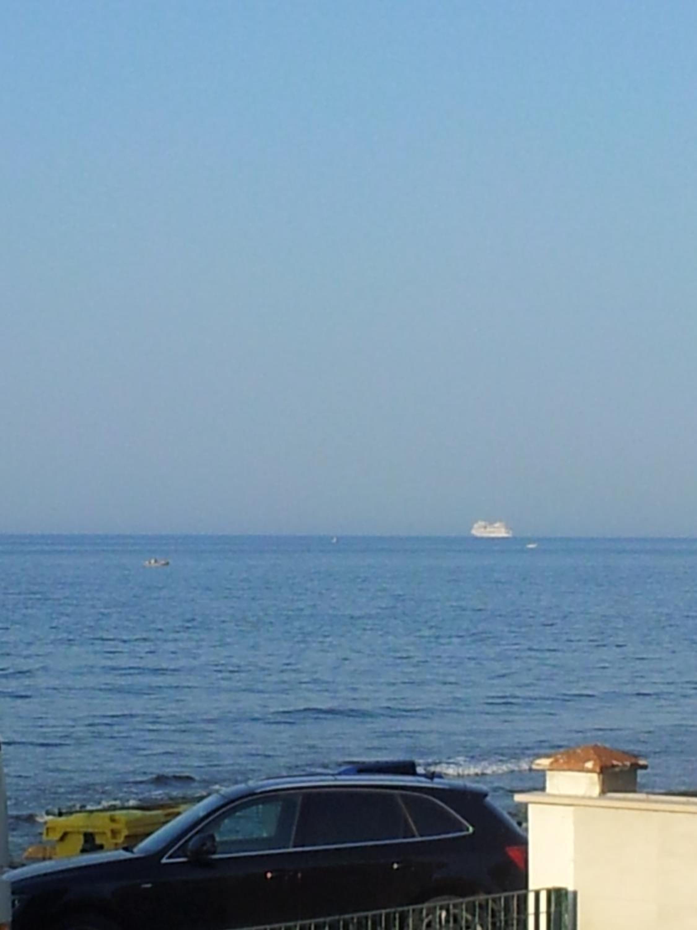 Deluxe Double Room with Sea View - Photo 18
