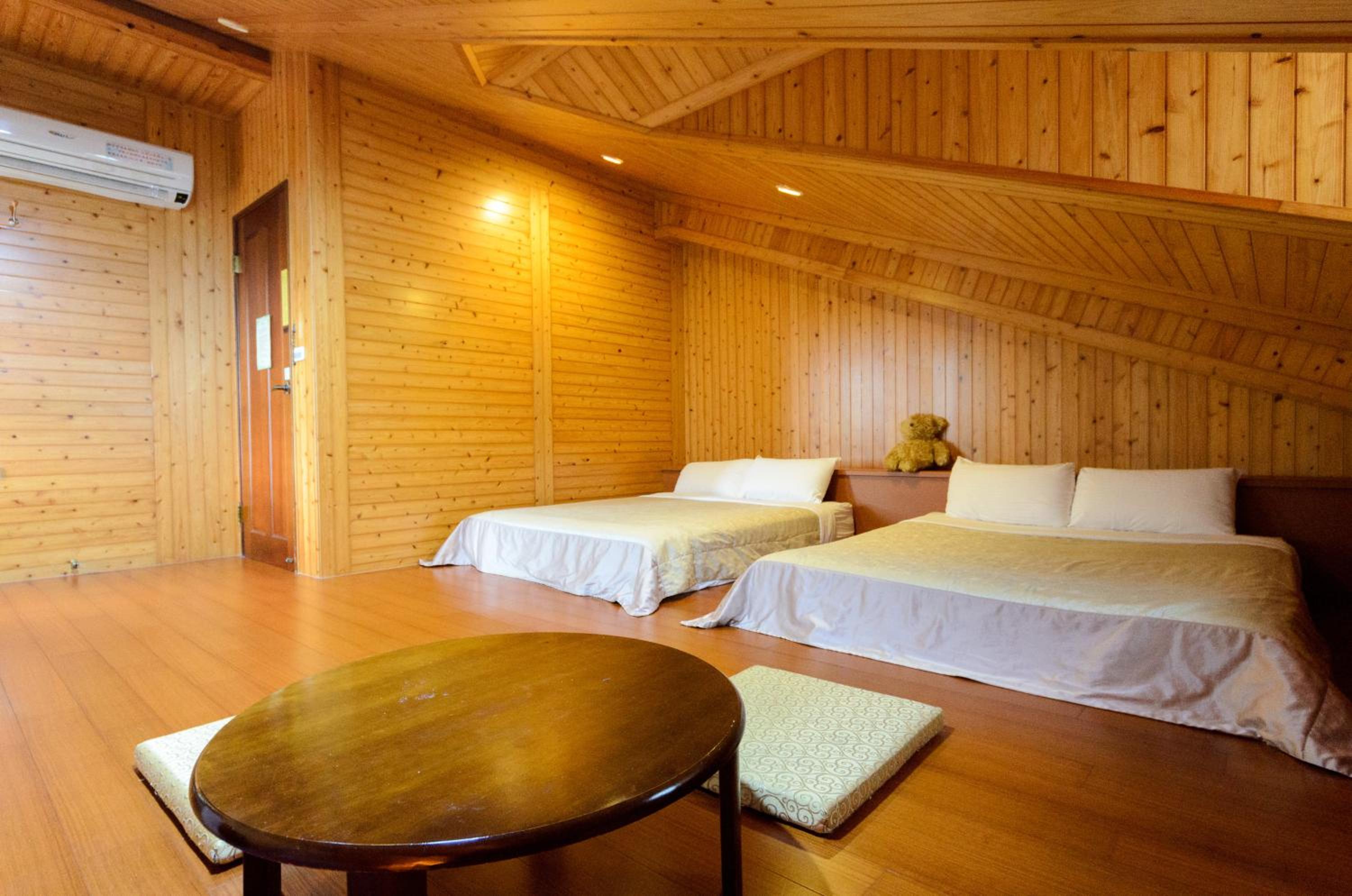 Japanese-Style Quadruple Room photo 3