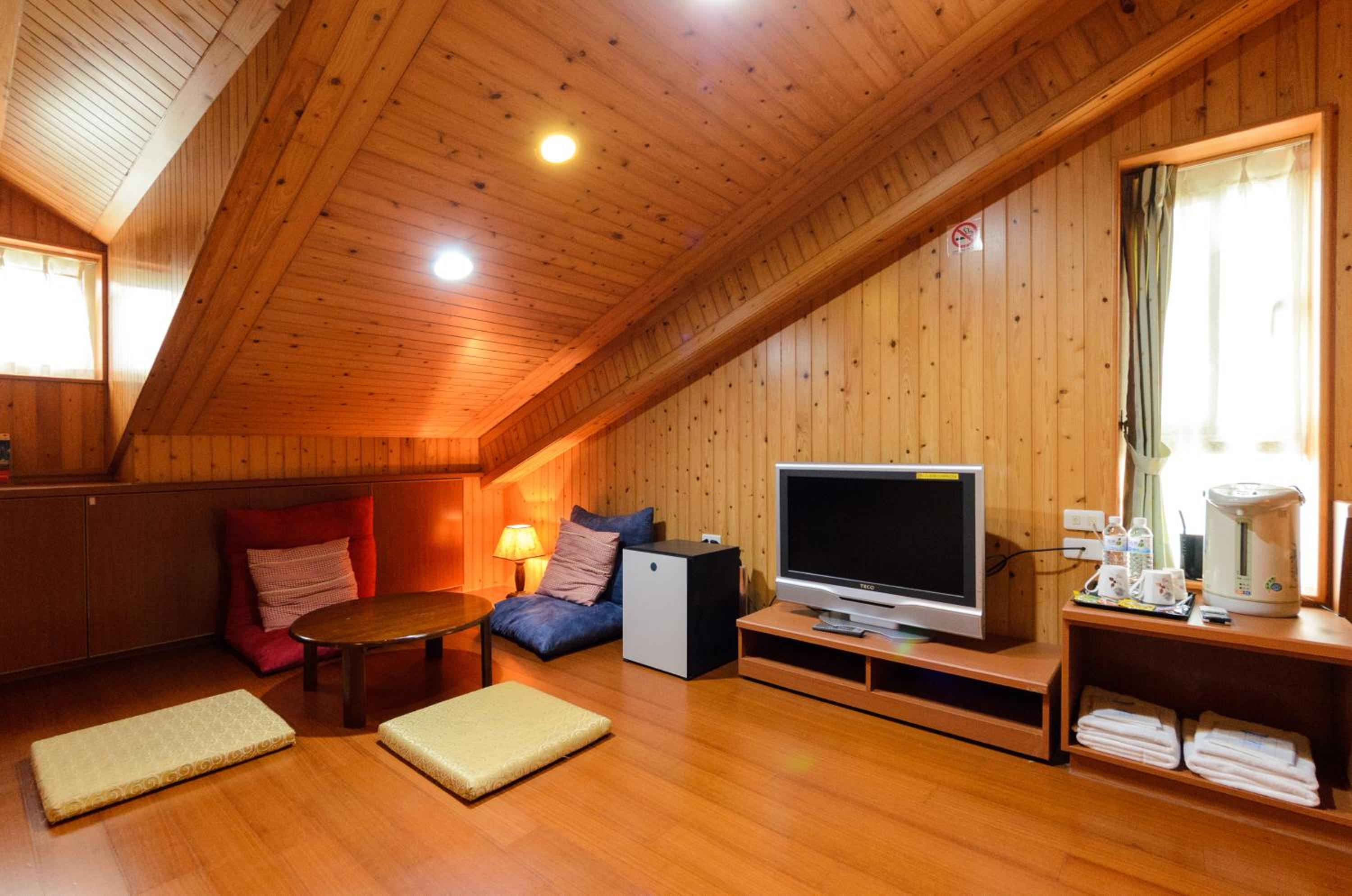 Japanese-Style Quadruple Room photo 2