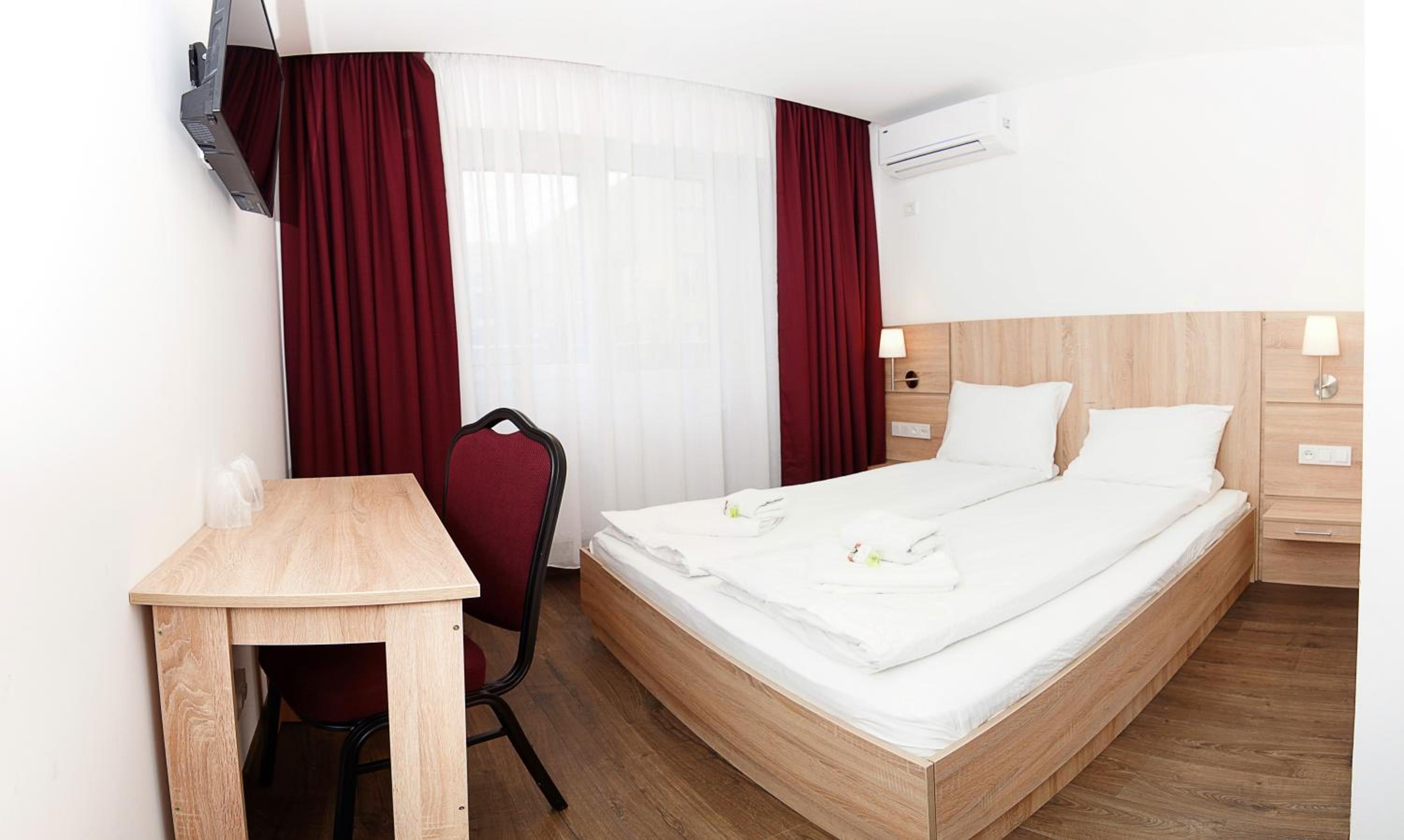 Double Room - Photo 3