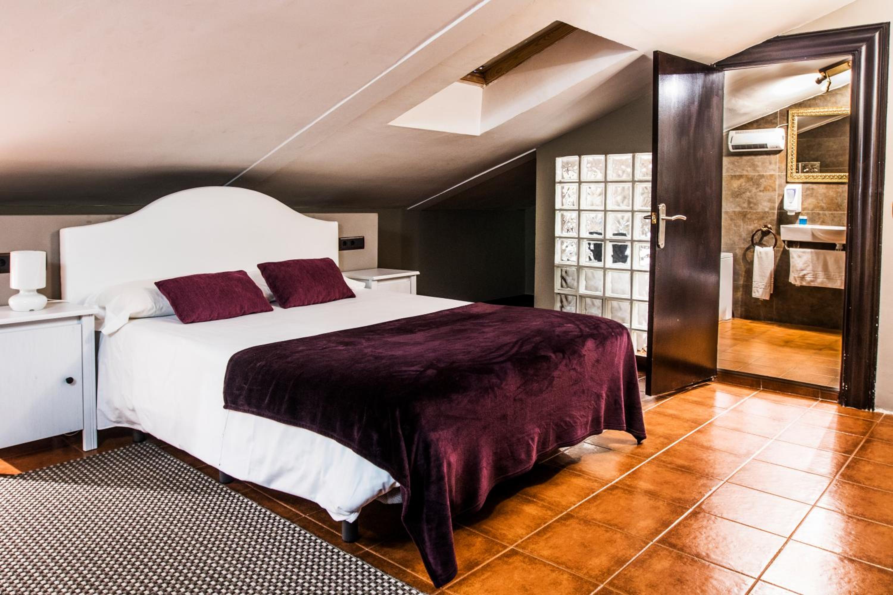 Deluxe Double Room - Photo 1