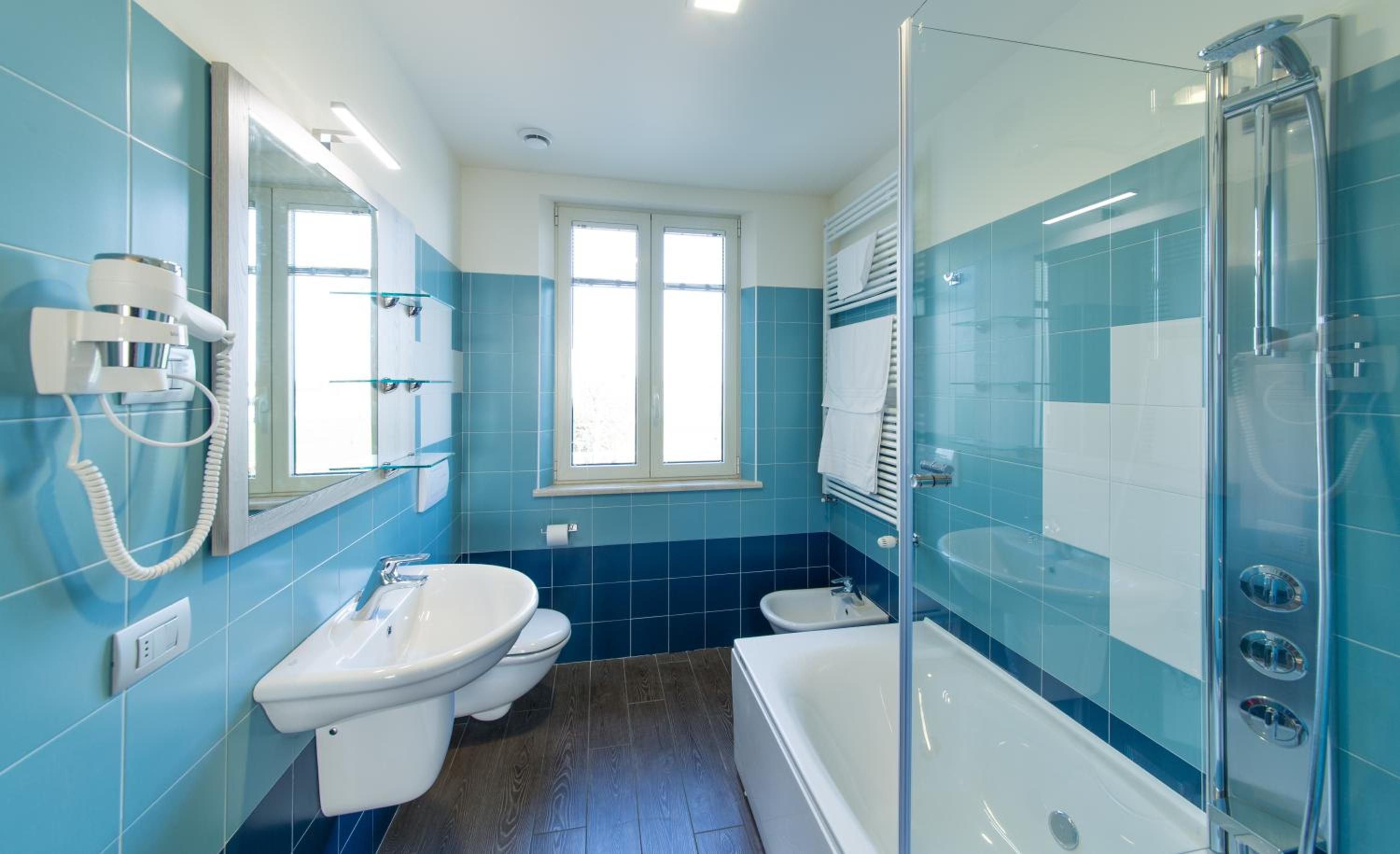 Junior Suite with Balcony photo 2
