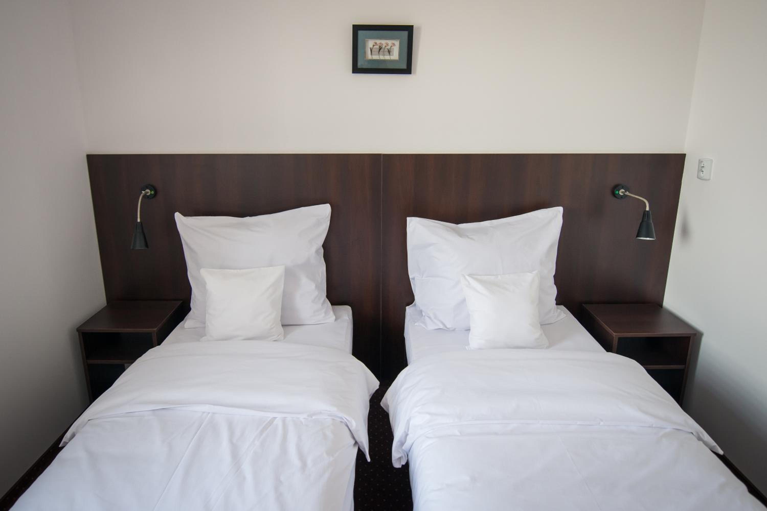 Standard Double Room - Photo 2