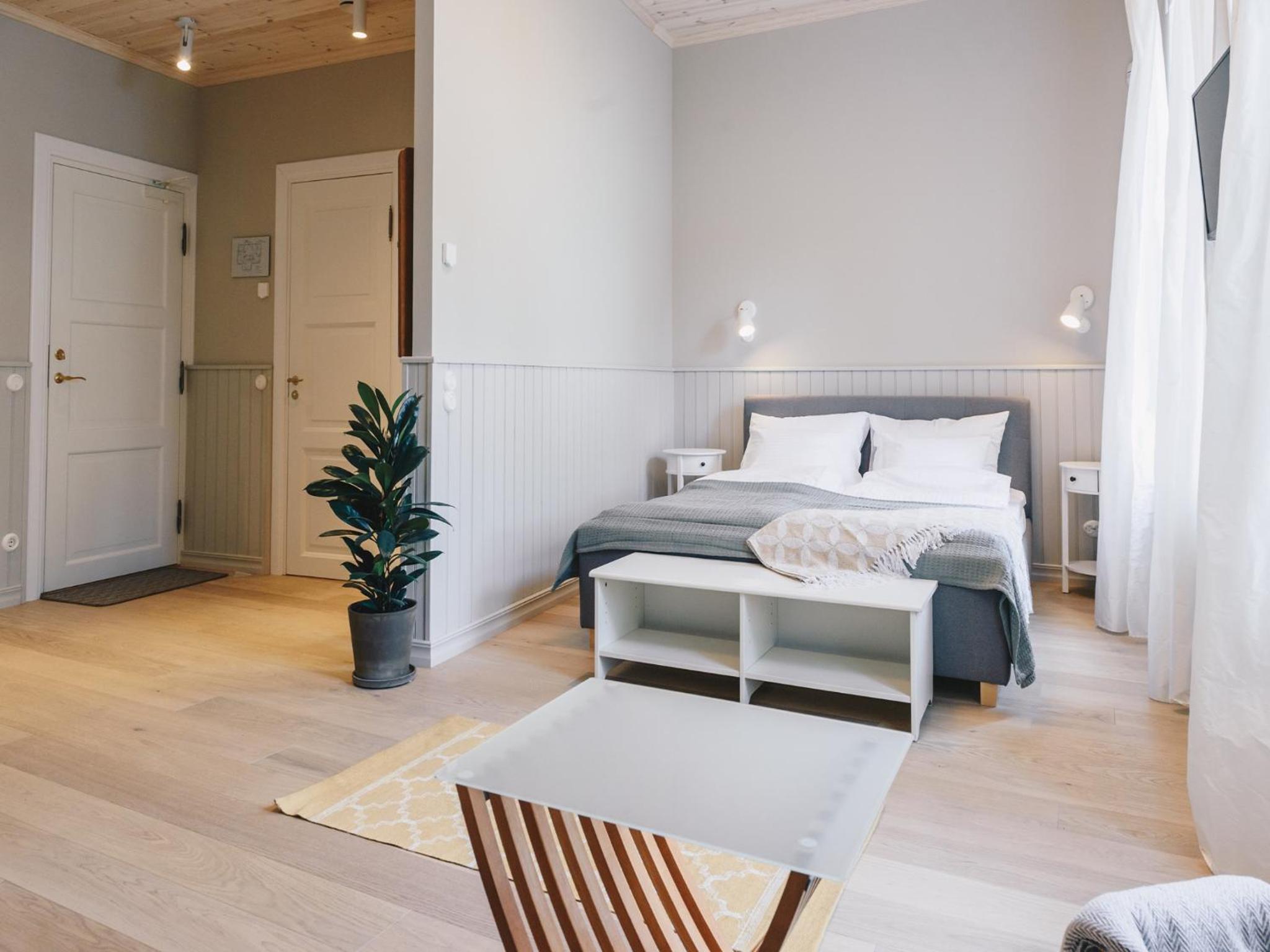 Studio Apartment - Photo 11