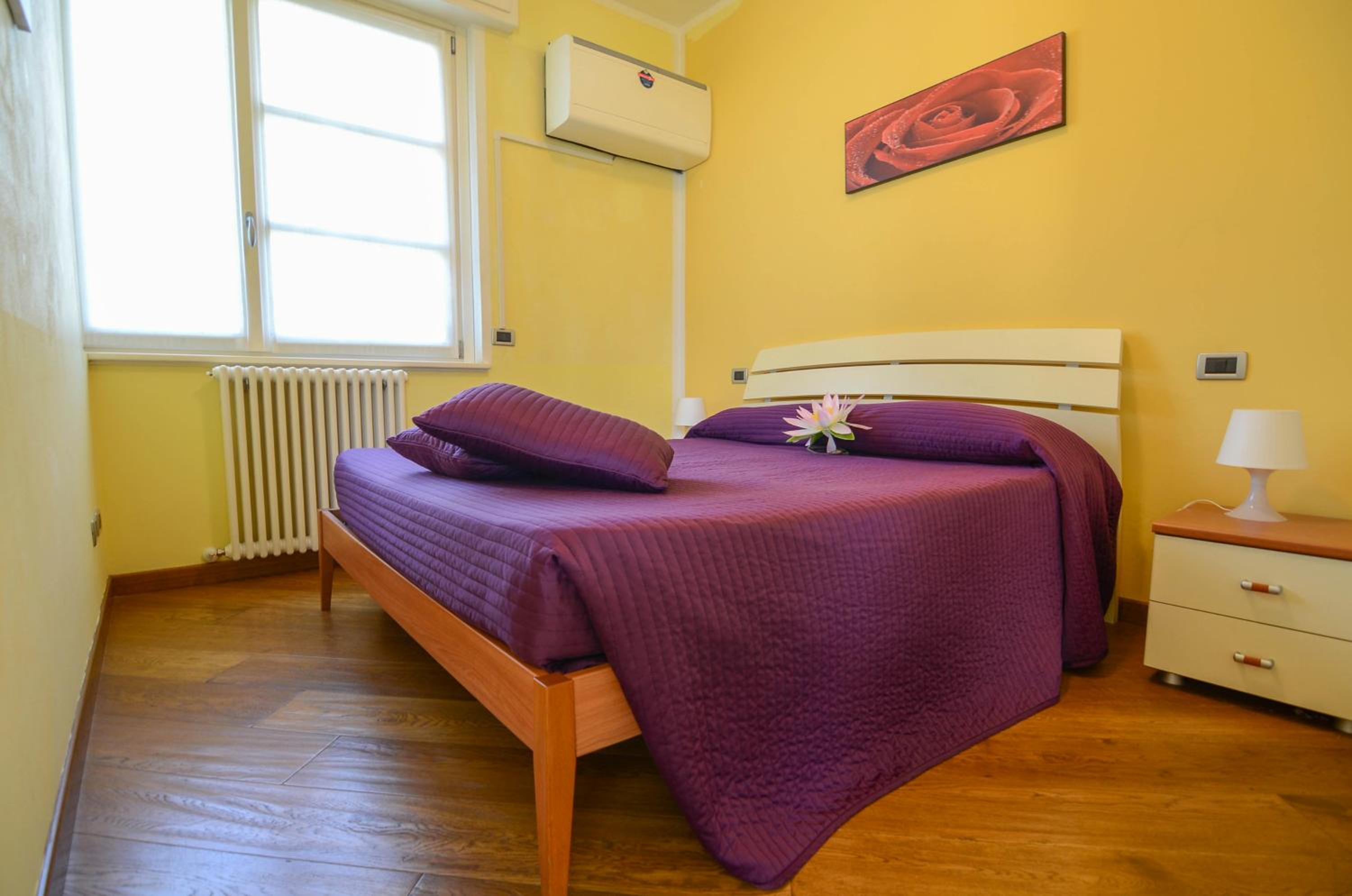 Family Apartment with Lake and Garden View - Via Valassina 8