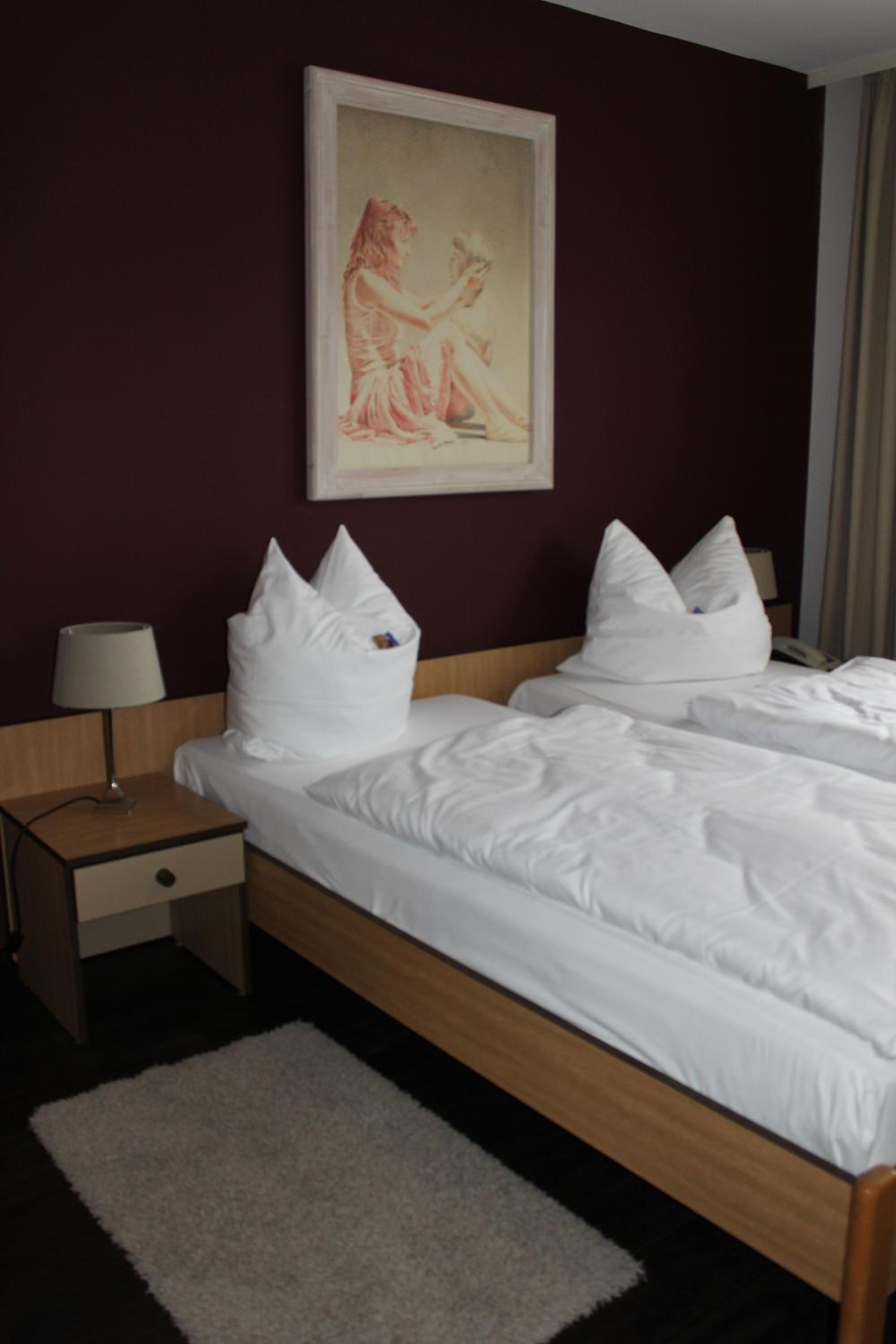 Double Room - Photo 3