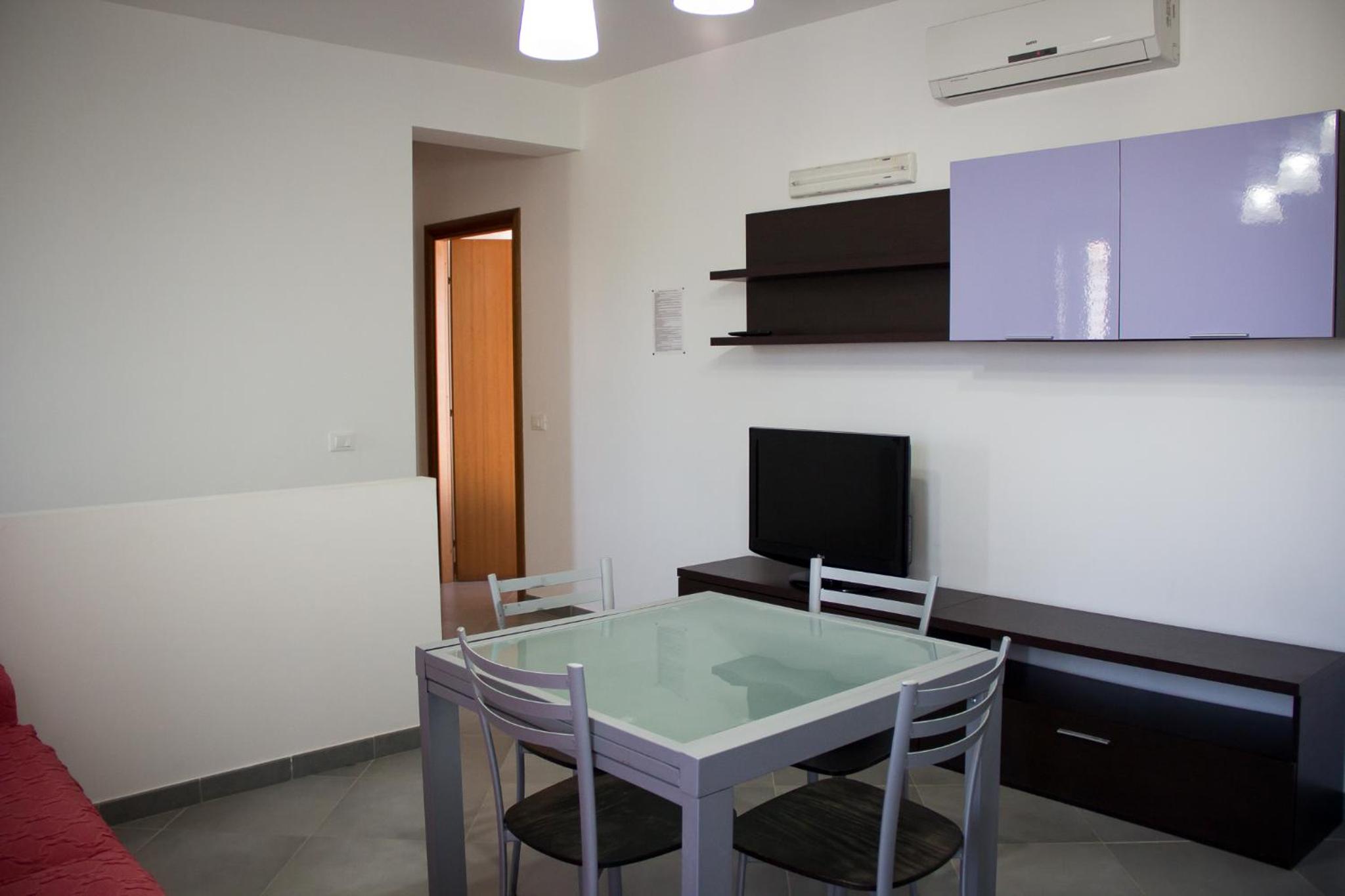One-Bedroom Apartment - Photo 1