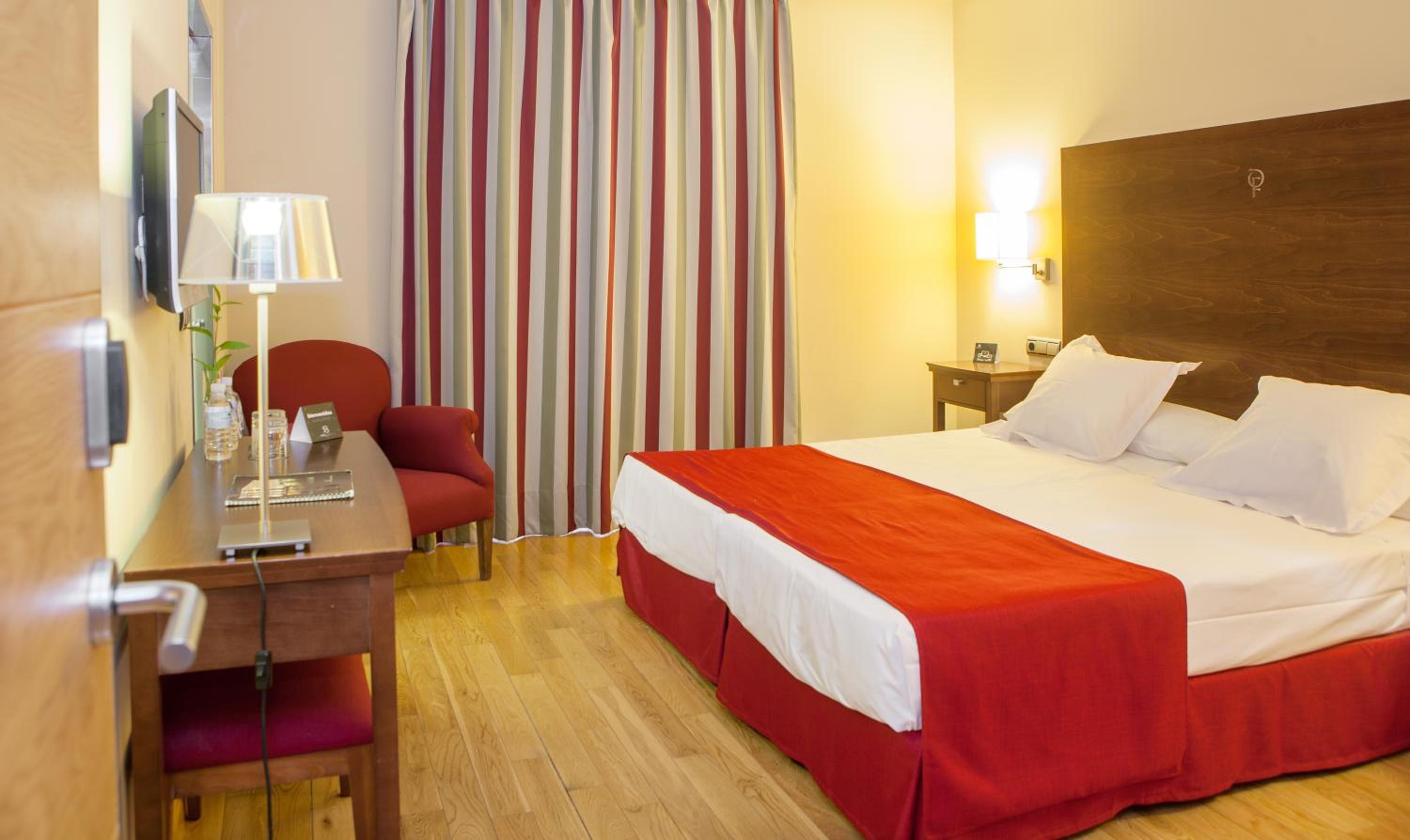 Double or Twin Room - Photo 2