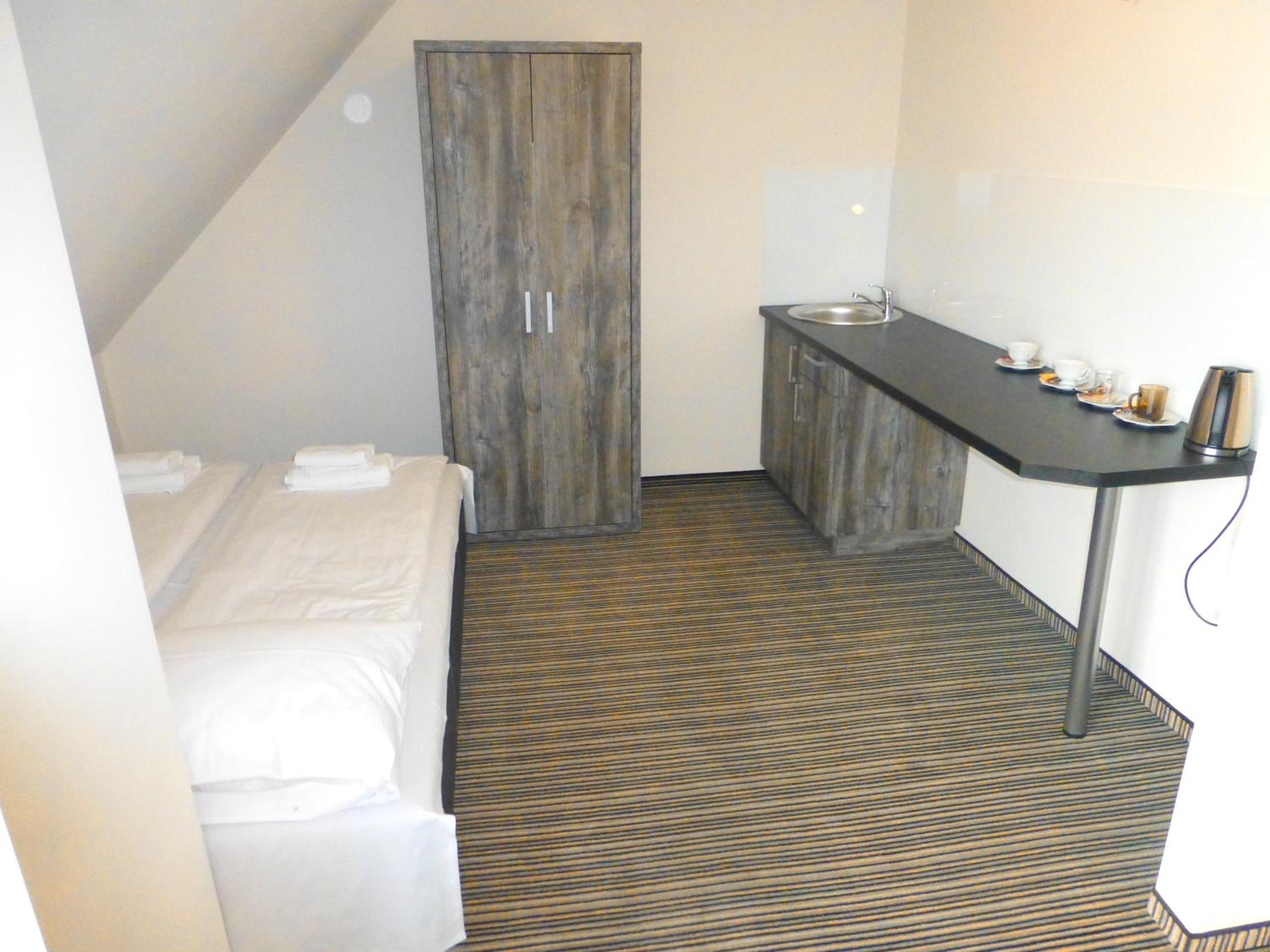 Standard Family Room - Photo 4