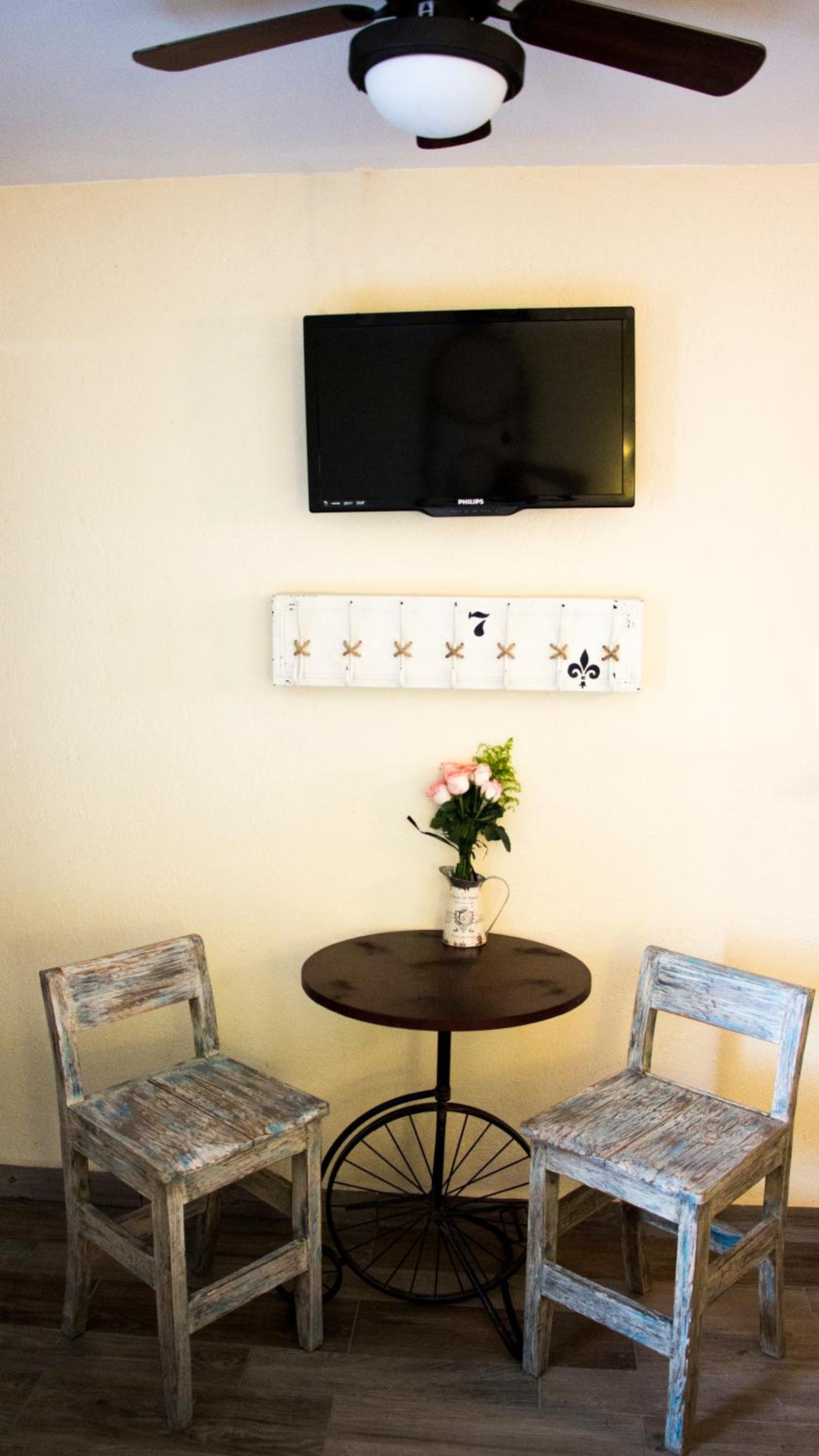 Double Room - Photo 7