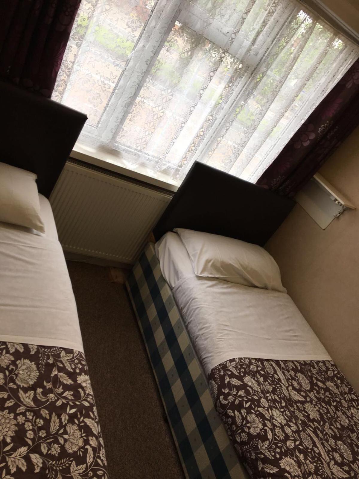 Twin Room with ensuite - Photo 7