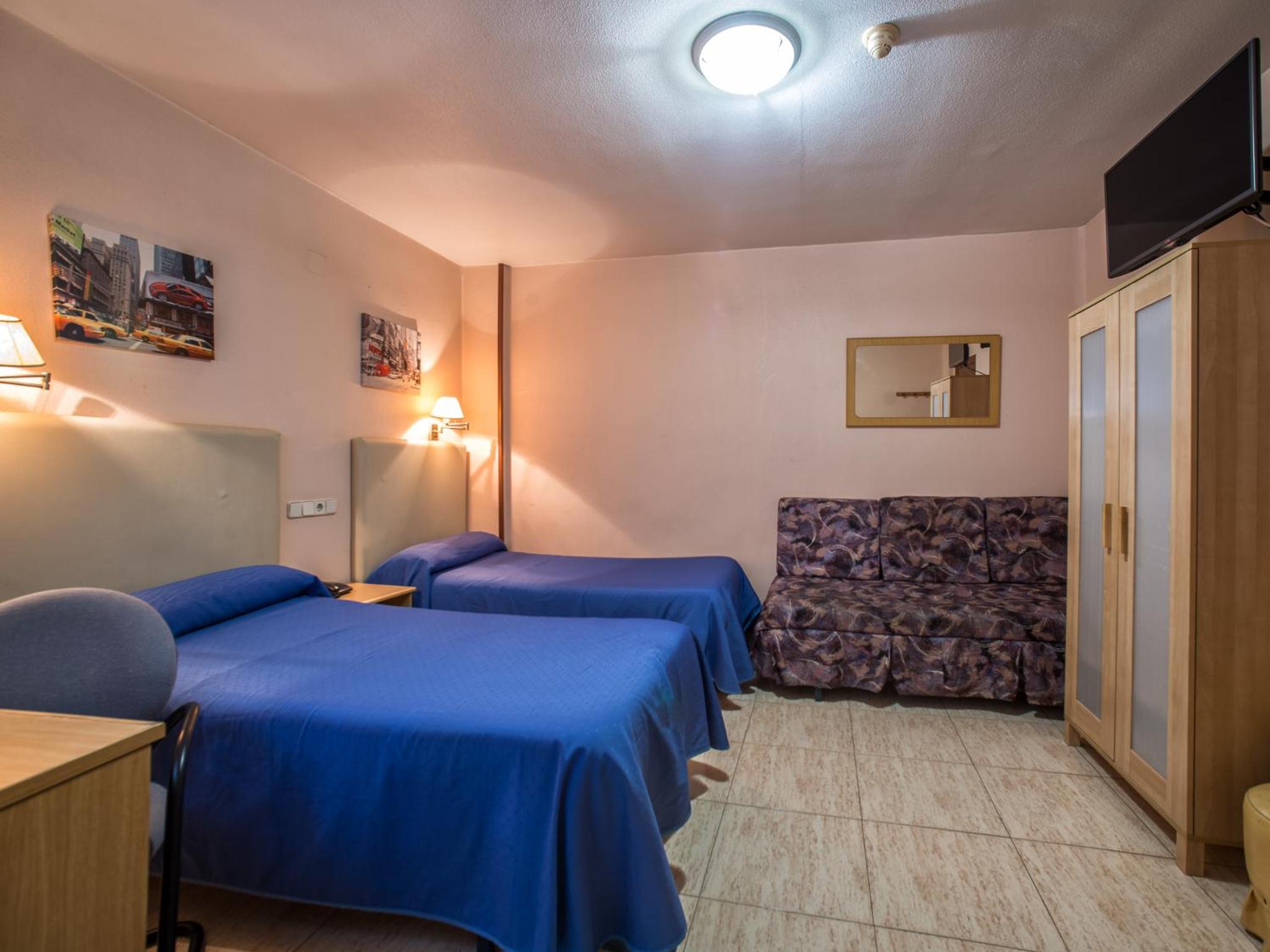 Double or Twin Room photo 3