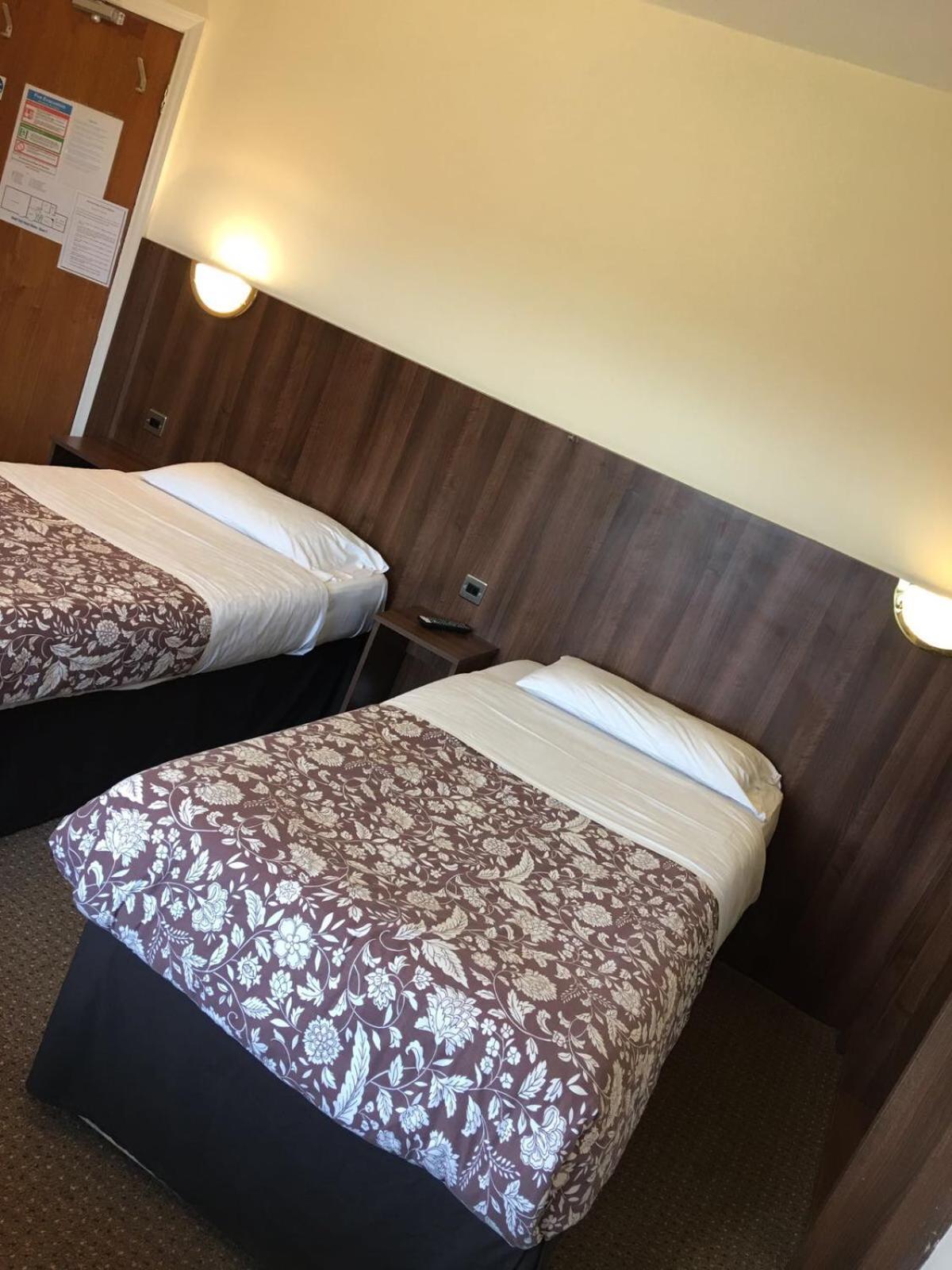 Triple Room with ensuite - Photo 6