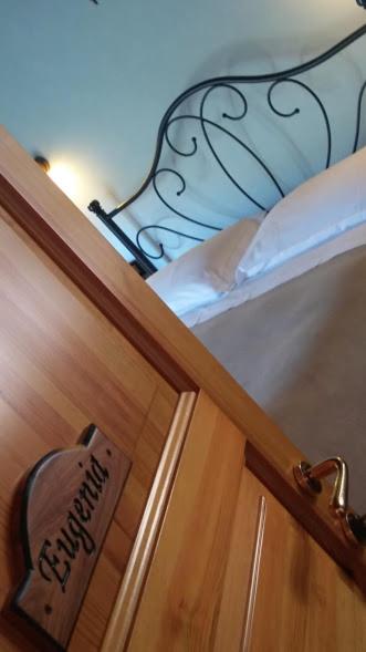 Double Room - Photo 8
